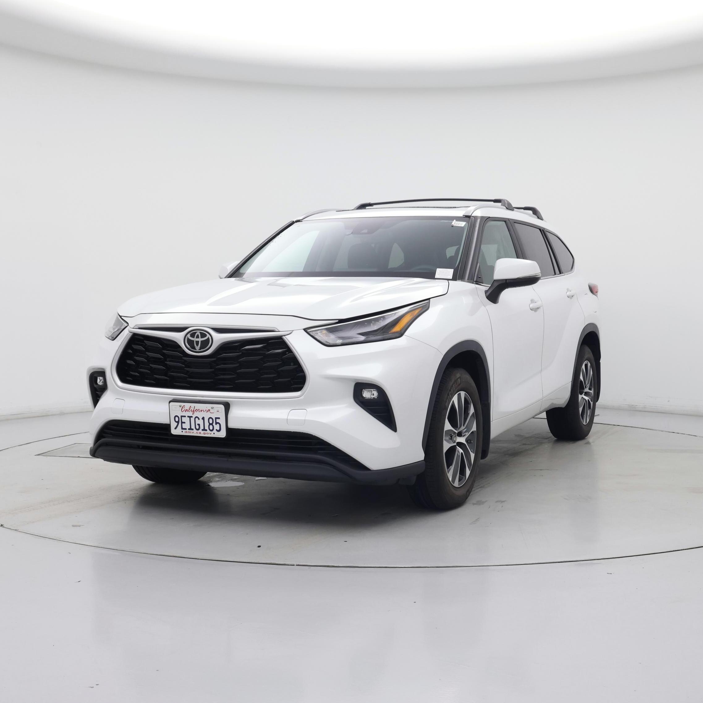 Thumbnail: 2023 Toyota Highlander - 4