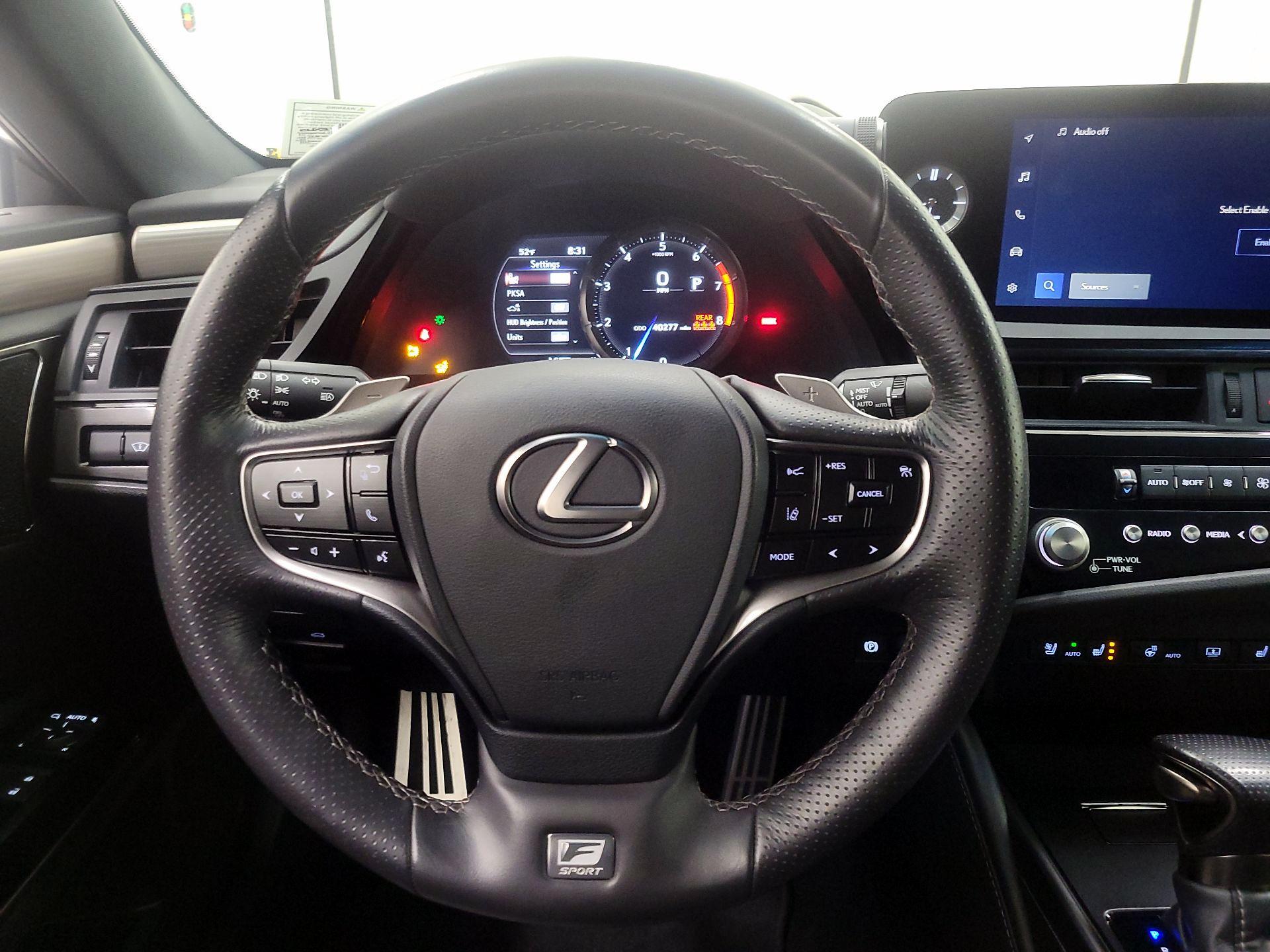 Thumbnail: 2023 Lexus ES - 10