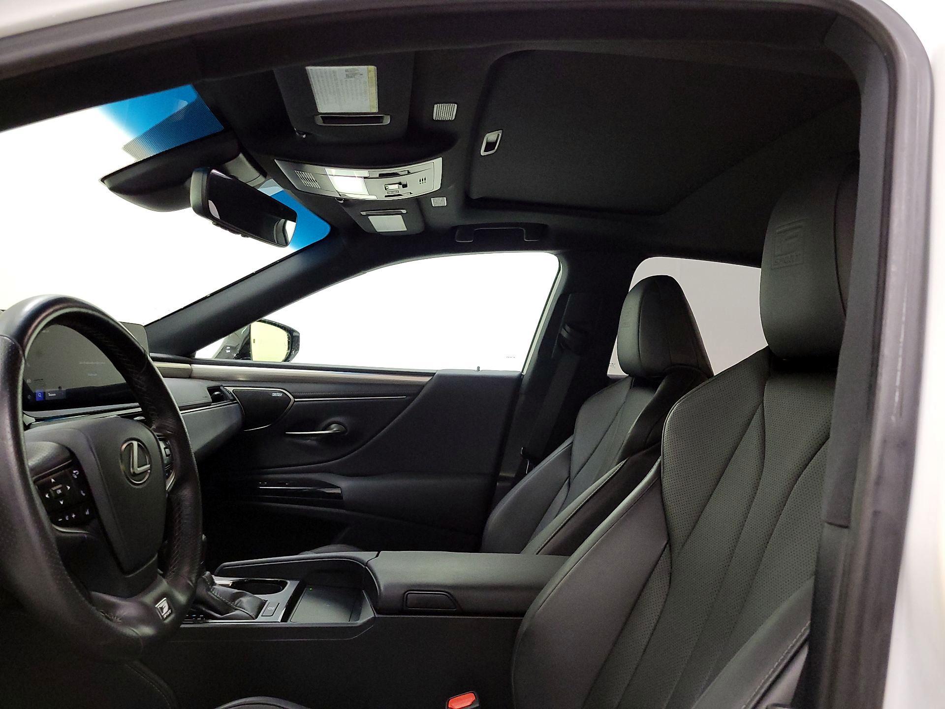 Thumbnail: 2023 Lexus ES - 20