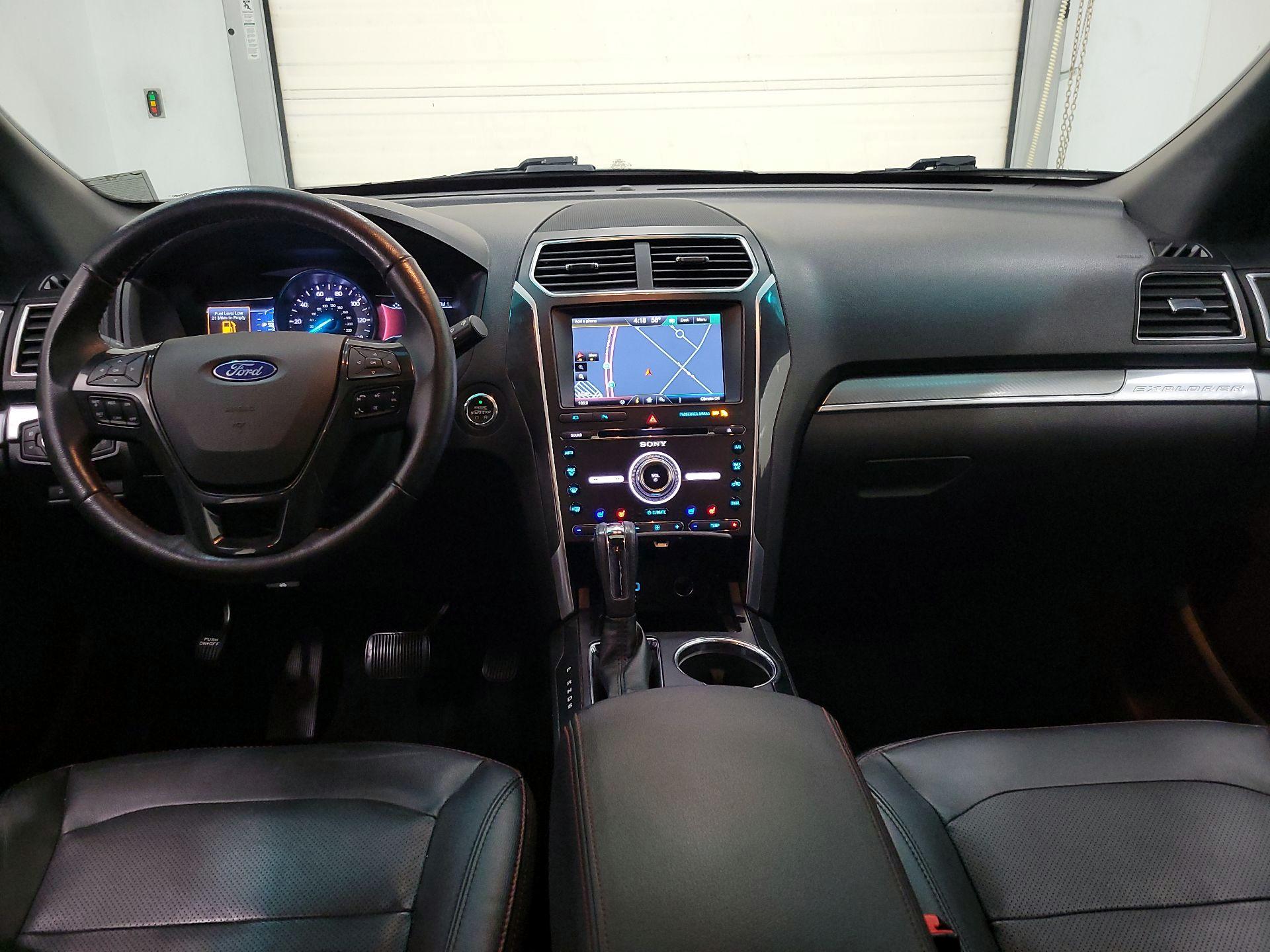 Thumbnail: 2016 Ford Explorer - 9