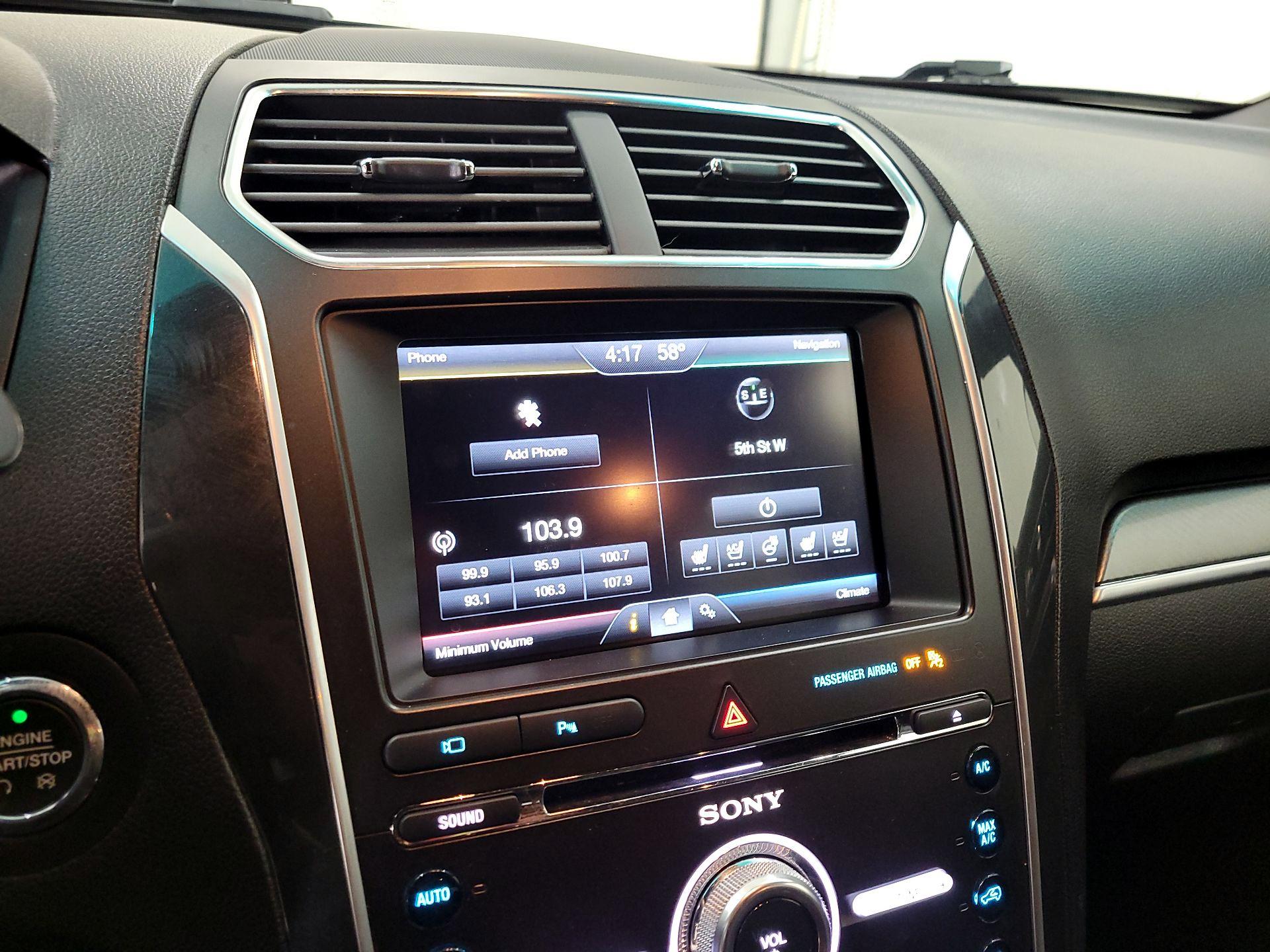 Thumbnail: 2016 Ford Explorer - 16