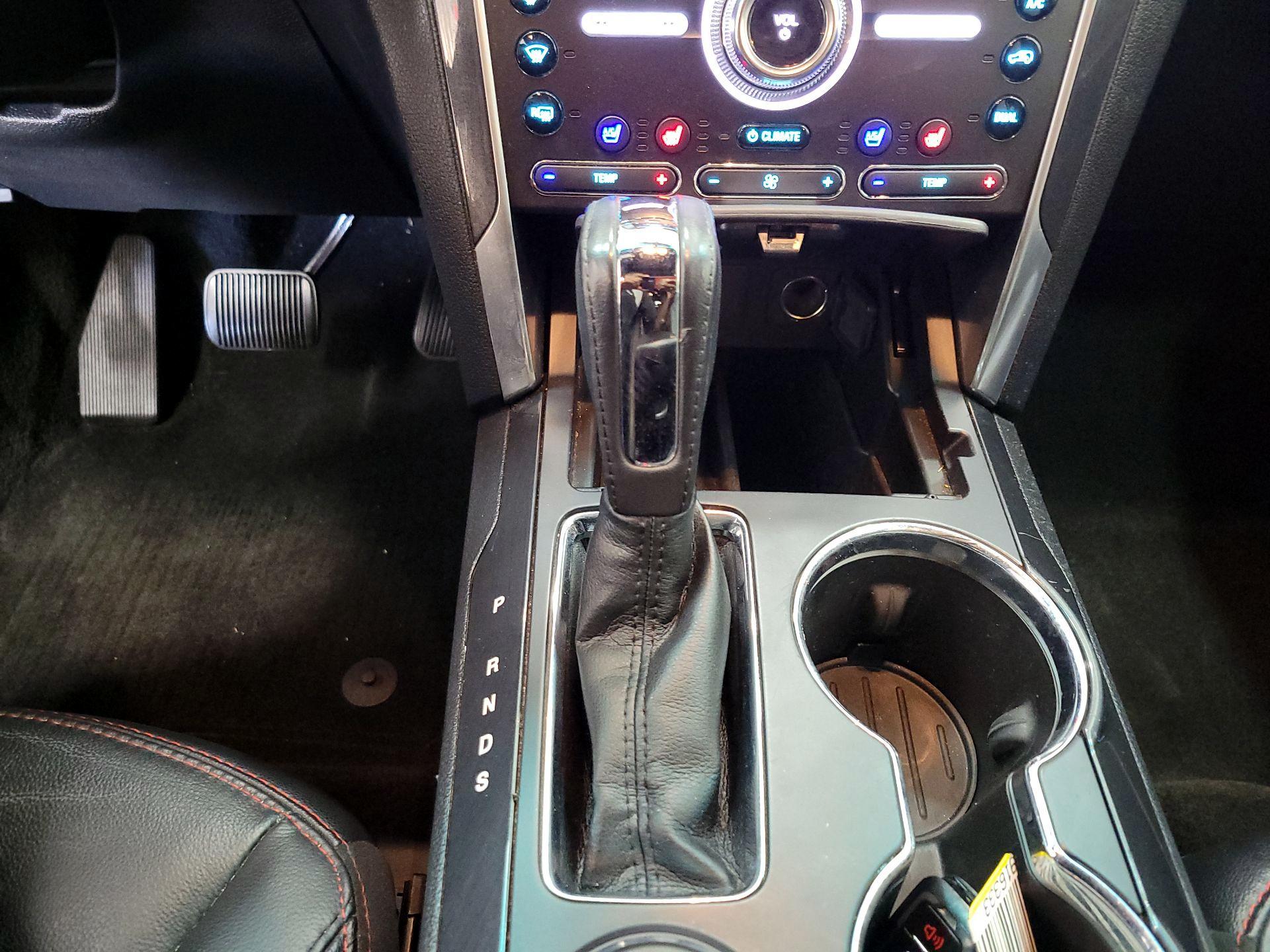Thumbnail: 2016 Ford Explorer - 18