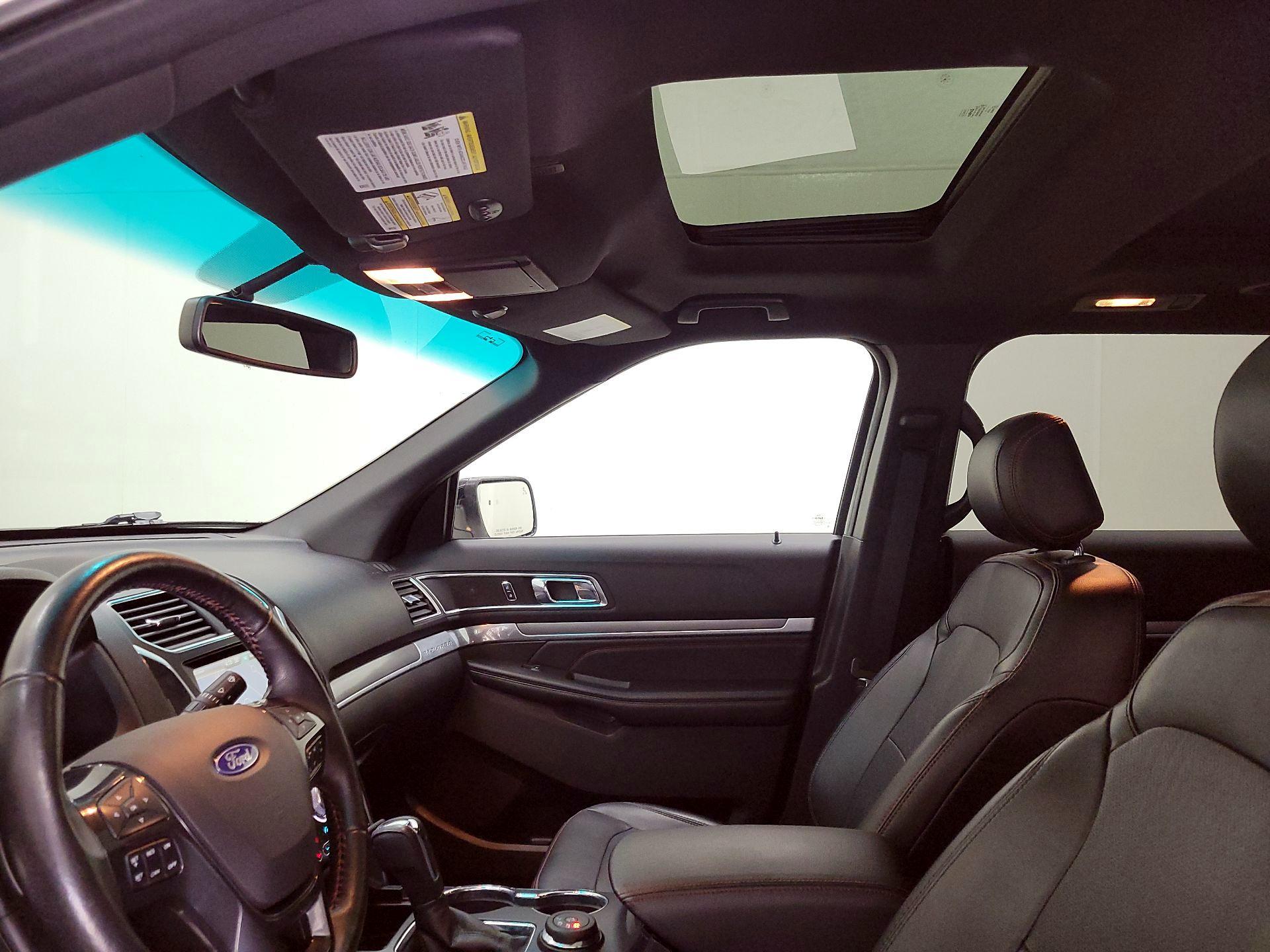 Thumbnail: 2016 Ford Explorer - 20
