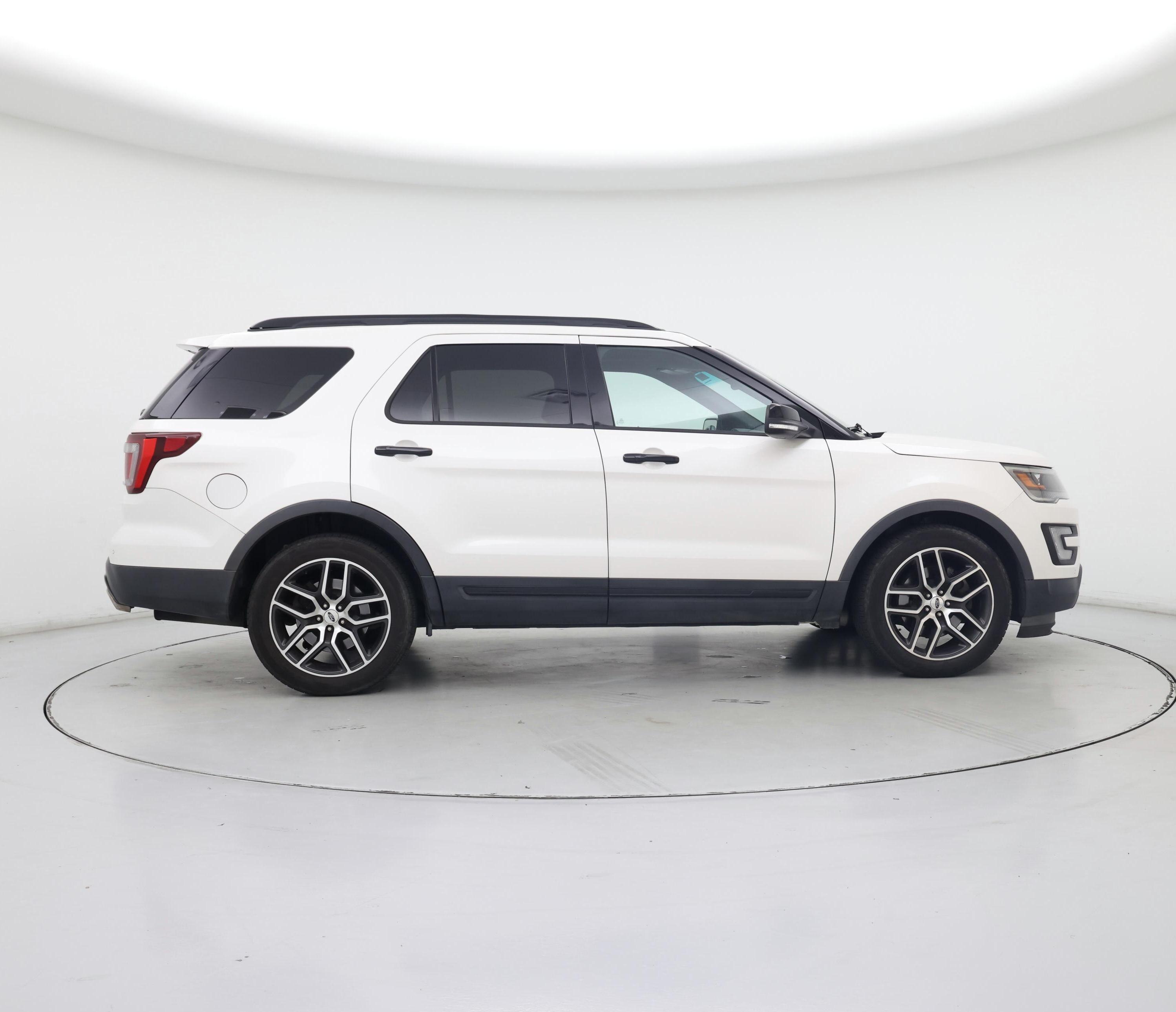 Thumbnail: 2016 Ford Explorer - 7