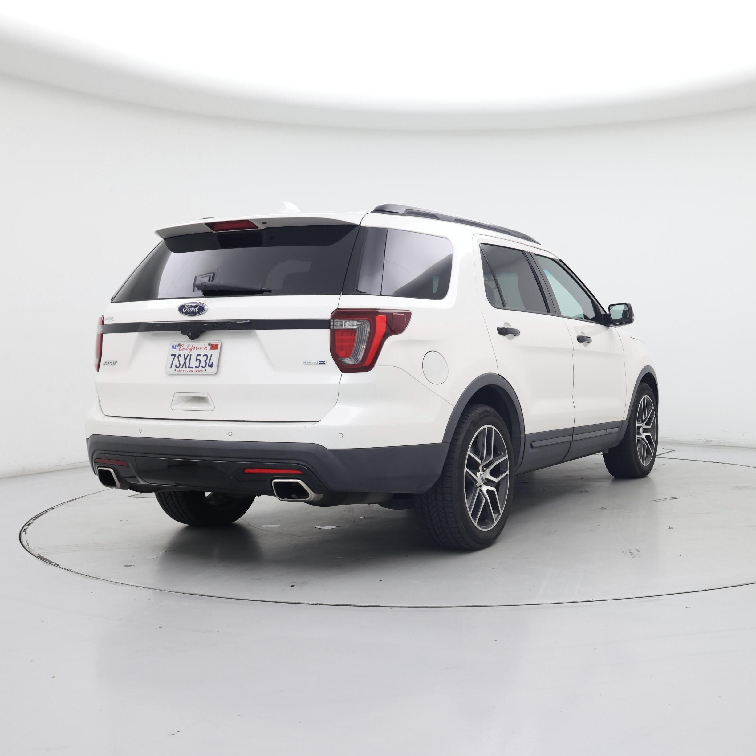 Thumbnail: 2016 Ford Explorer - 8