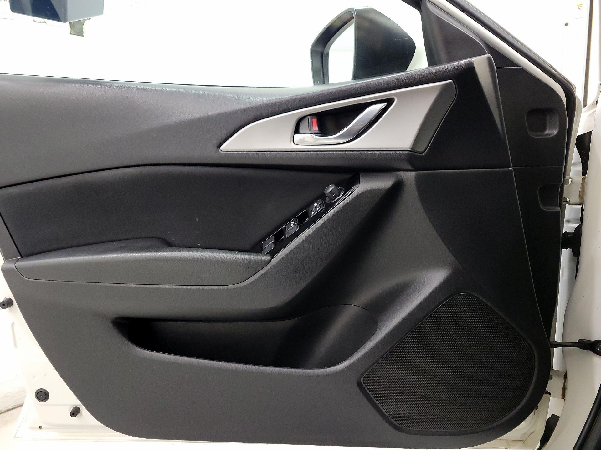 Thumbnail: 2018 Mazda Mazda3 - 12