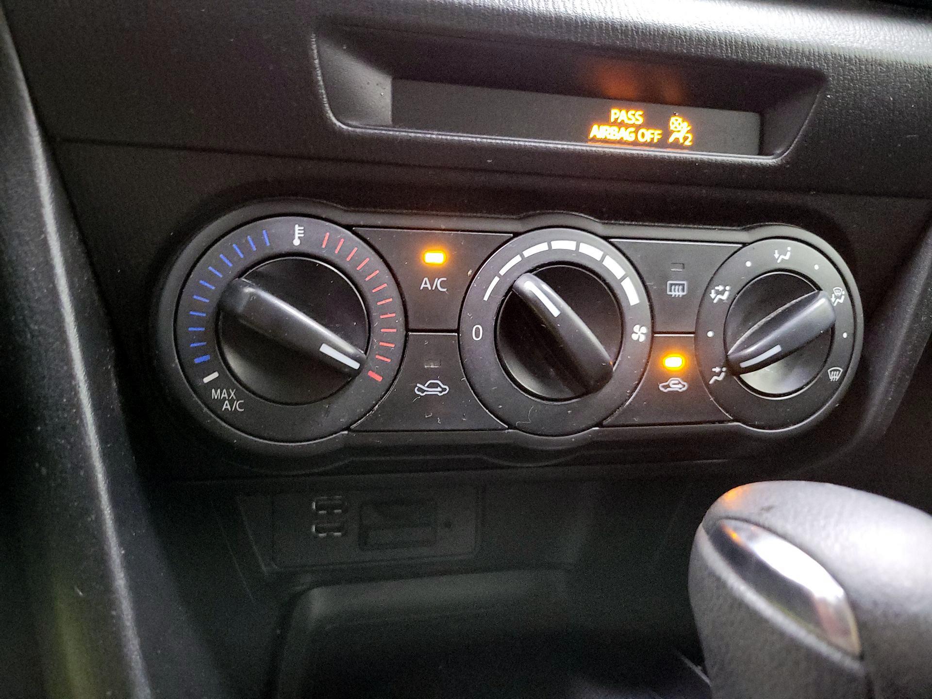 Thumbnail: 2018 Mazda Mazda3 - 16