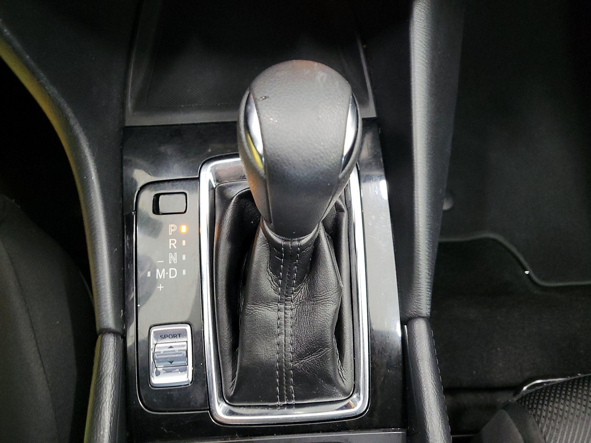 Thumbnail: 2018 Mazda Mazda3 - 17