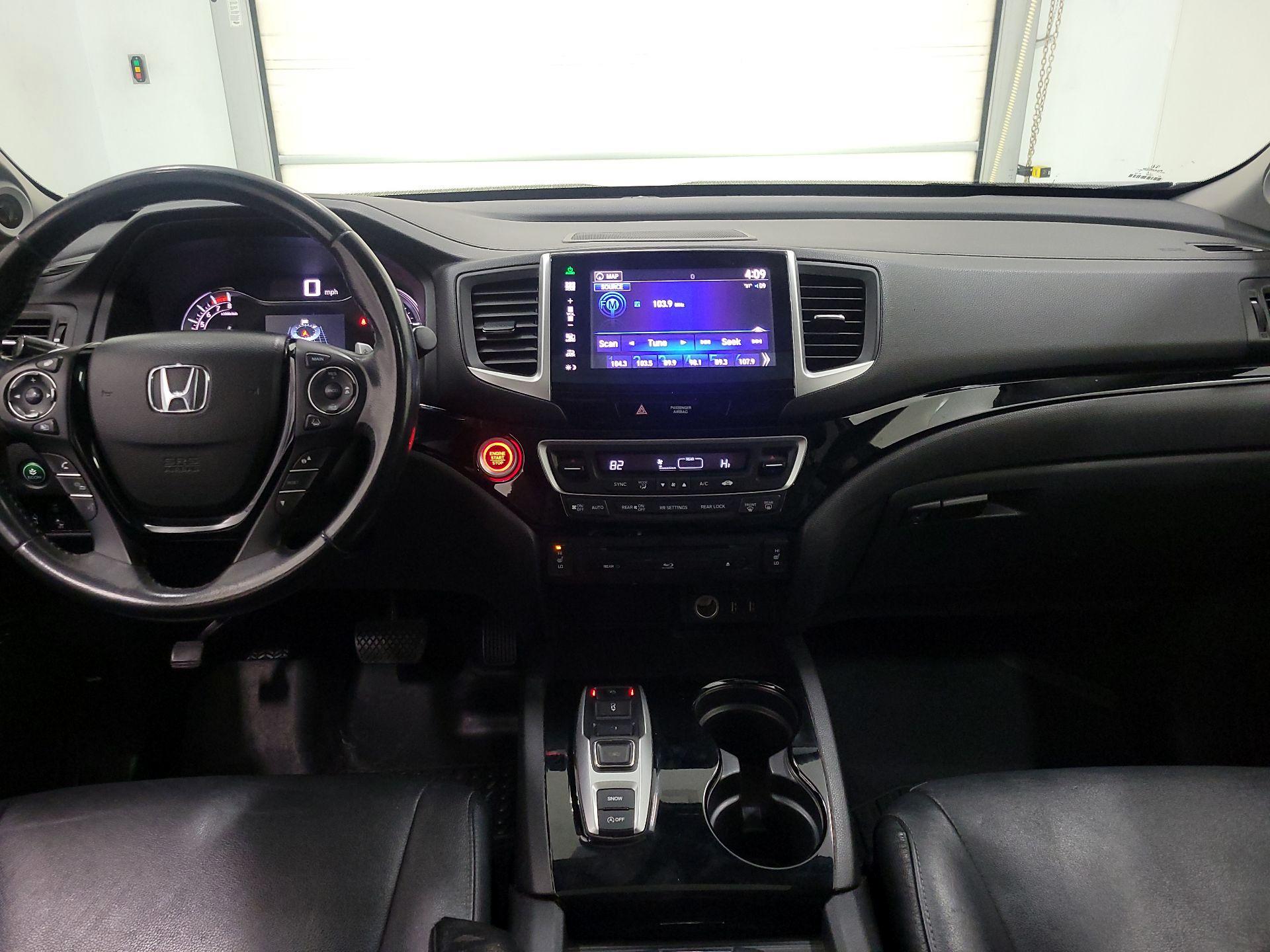 Thumbnail: 2016 Honda Pilot - 9