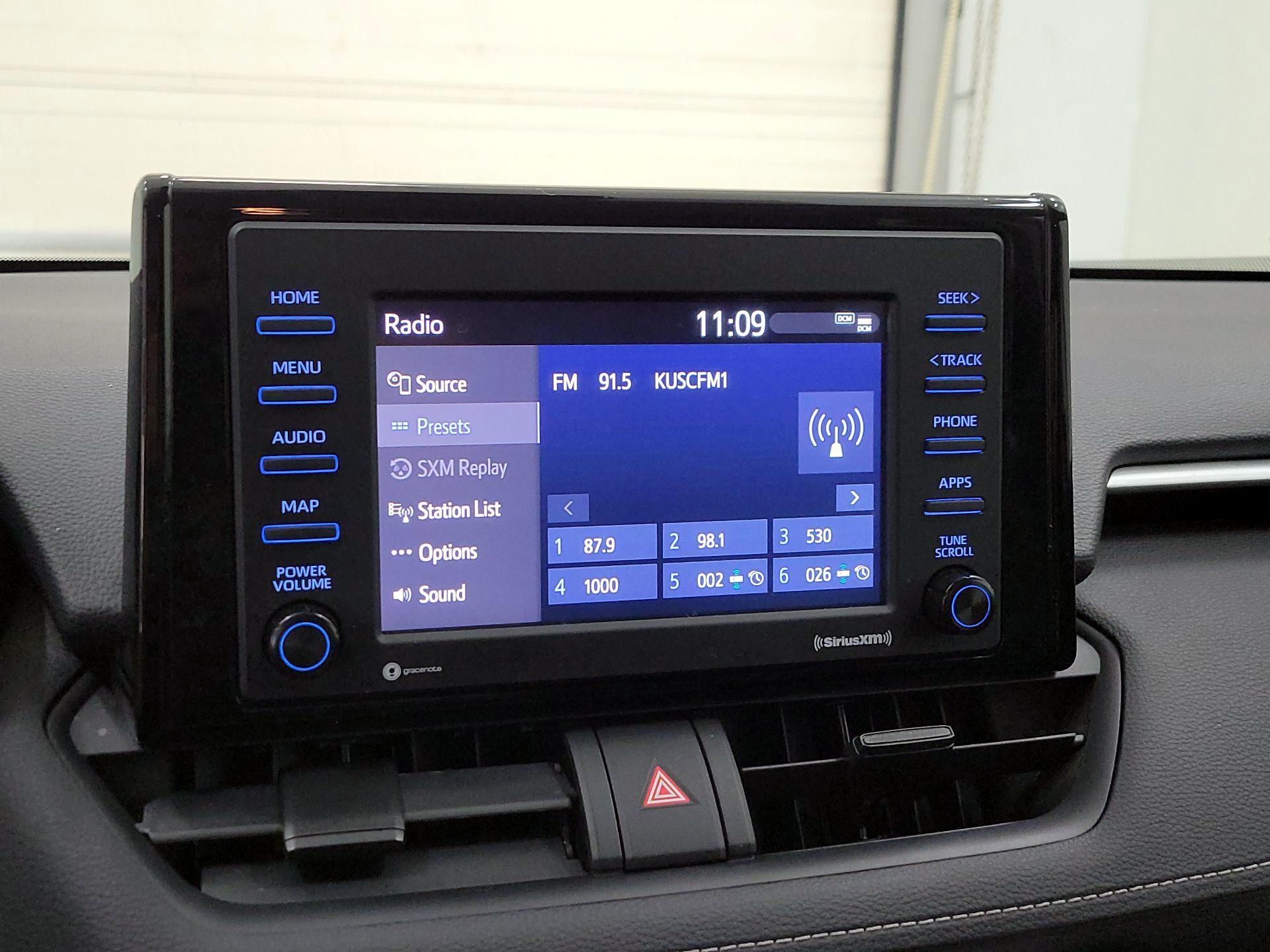 Thumbnail: 2020 Toyota RAV4 - 15