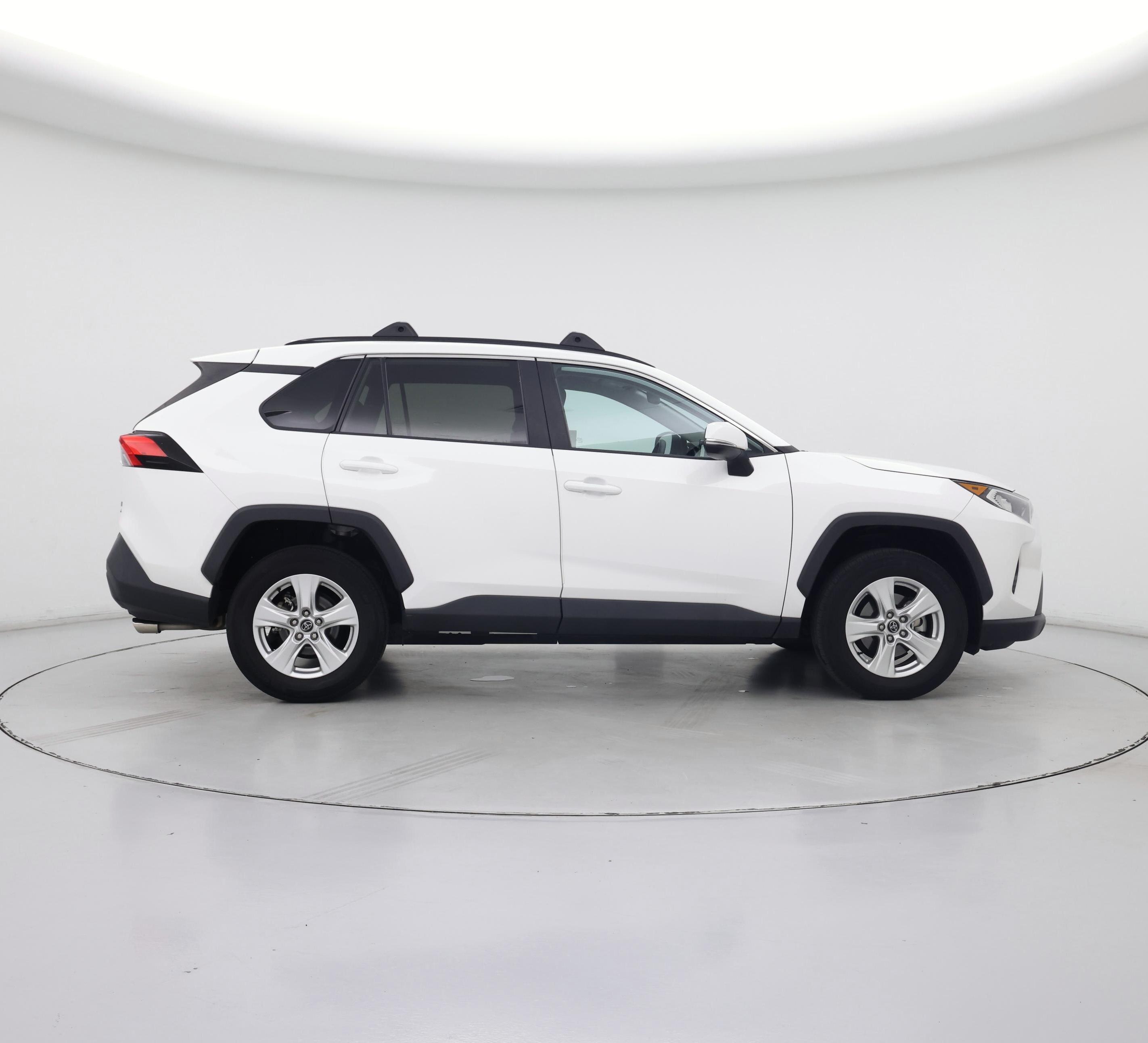 Thumbnail: 2020 Toyota RAV4 - 7