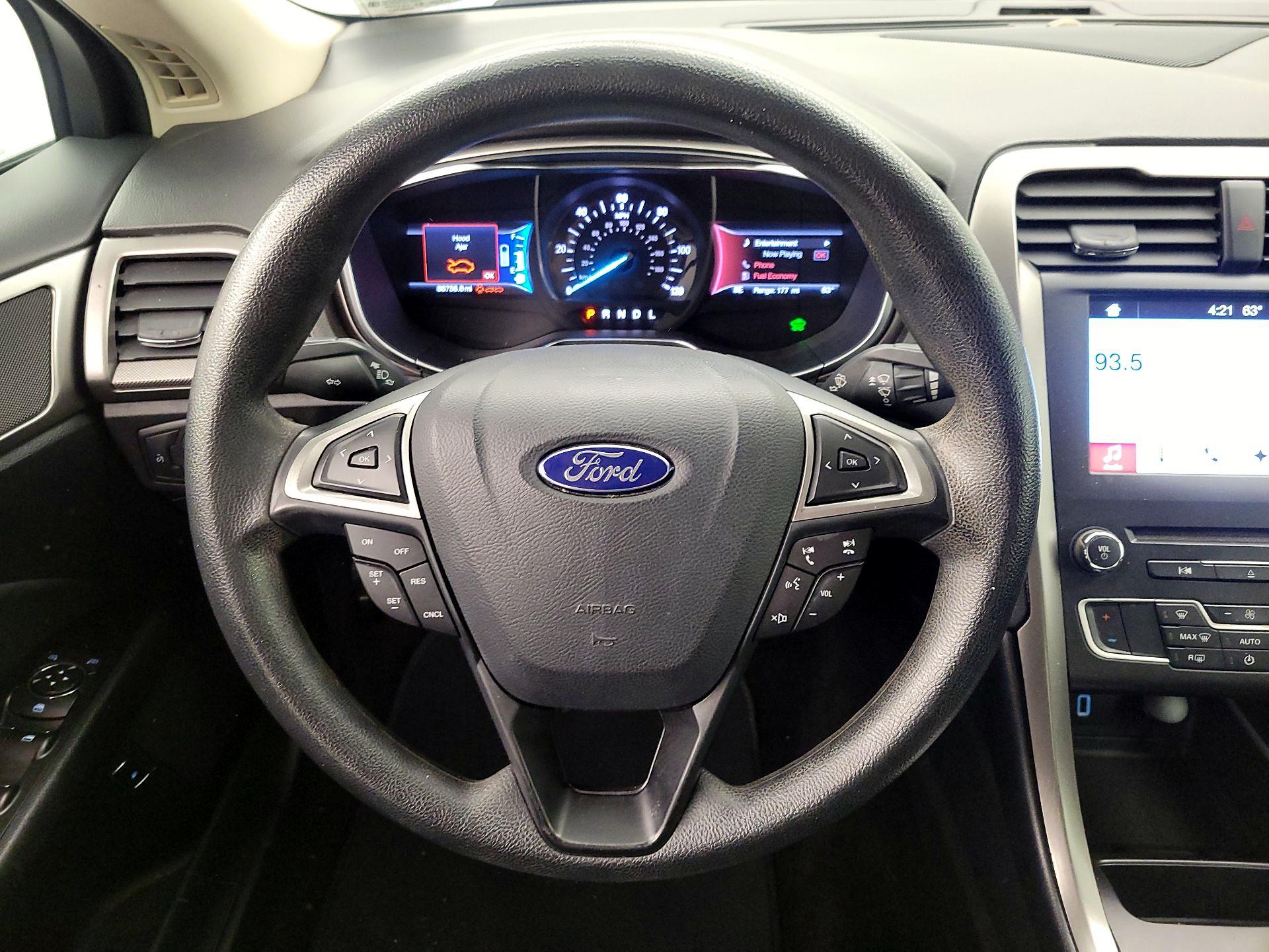 Thumbnail: 2017 Ford Fusion - 10