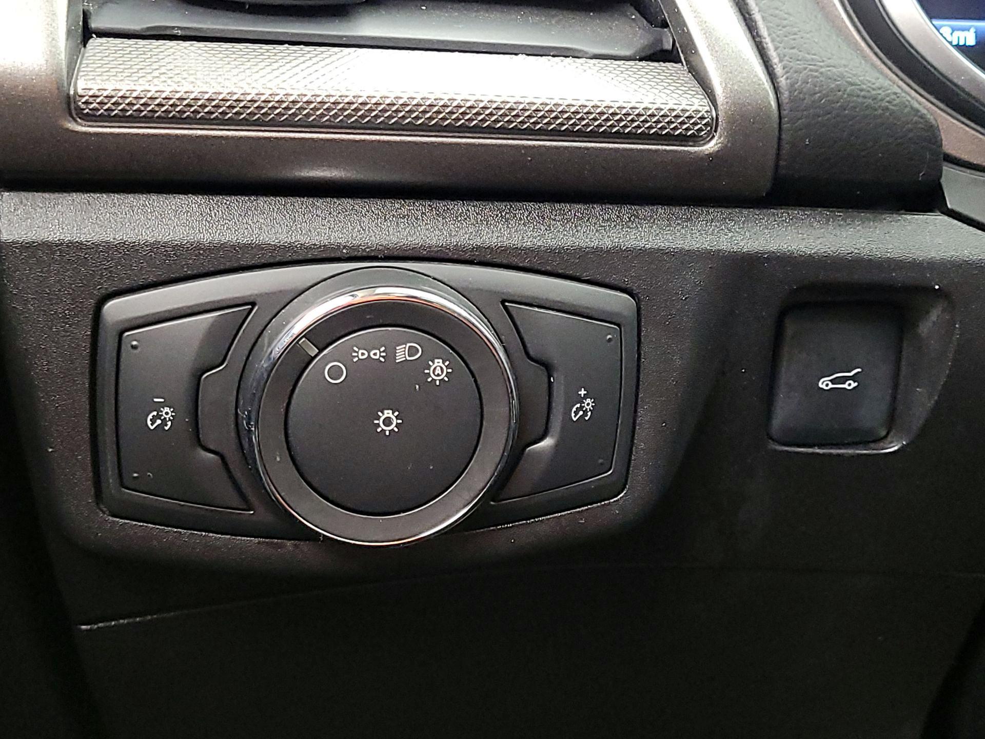 Thumbnail: 2017 Ford Fusion - 13