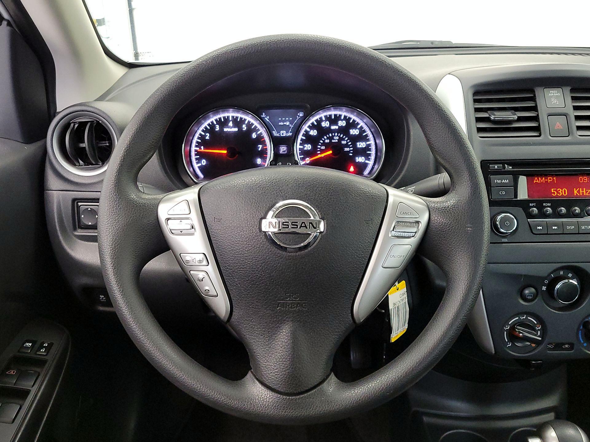 Thumbnail: 2015 Nissan Versa - 10