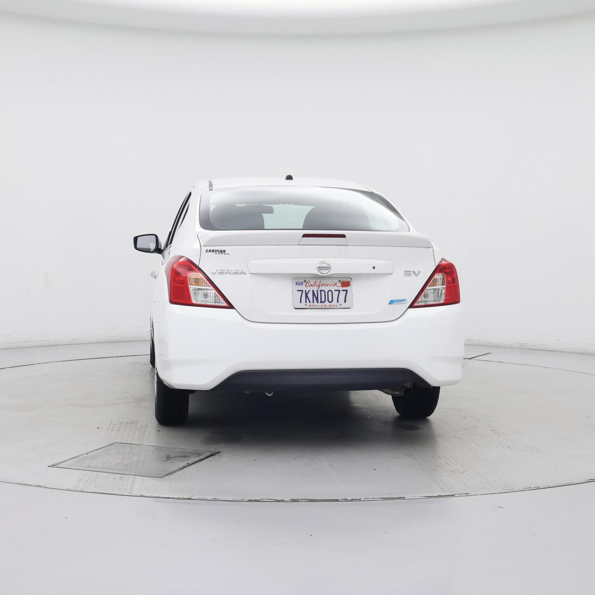 Thumbnail: 2015 Nissan Versa - 6