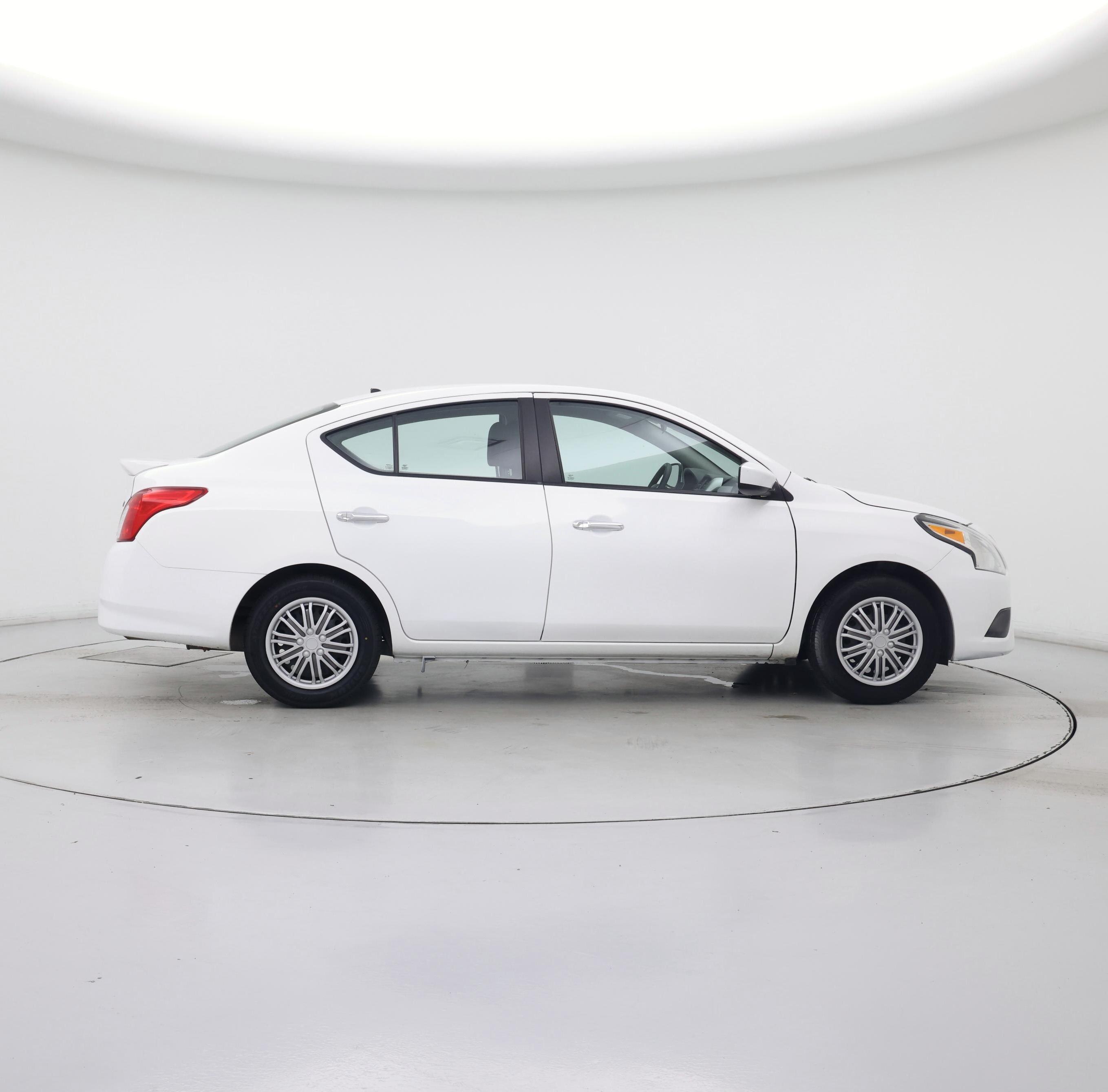 Thumbnail: 2015 Nissan Versa - 7