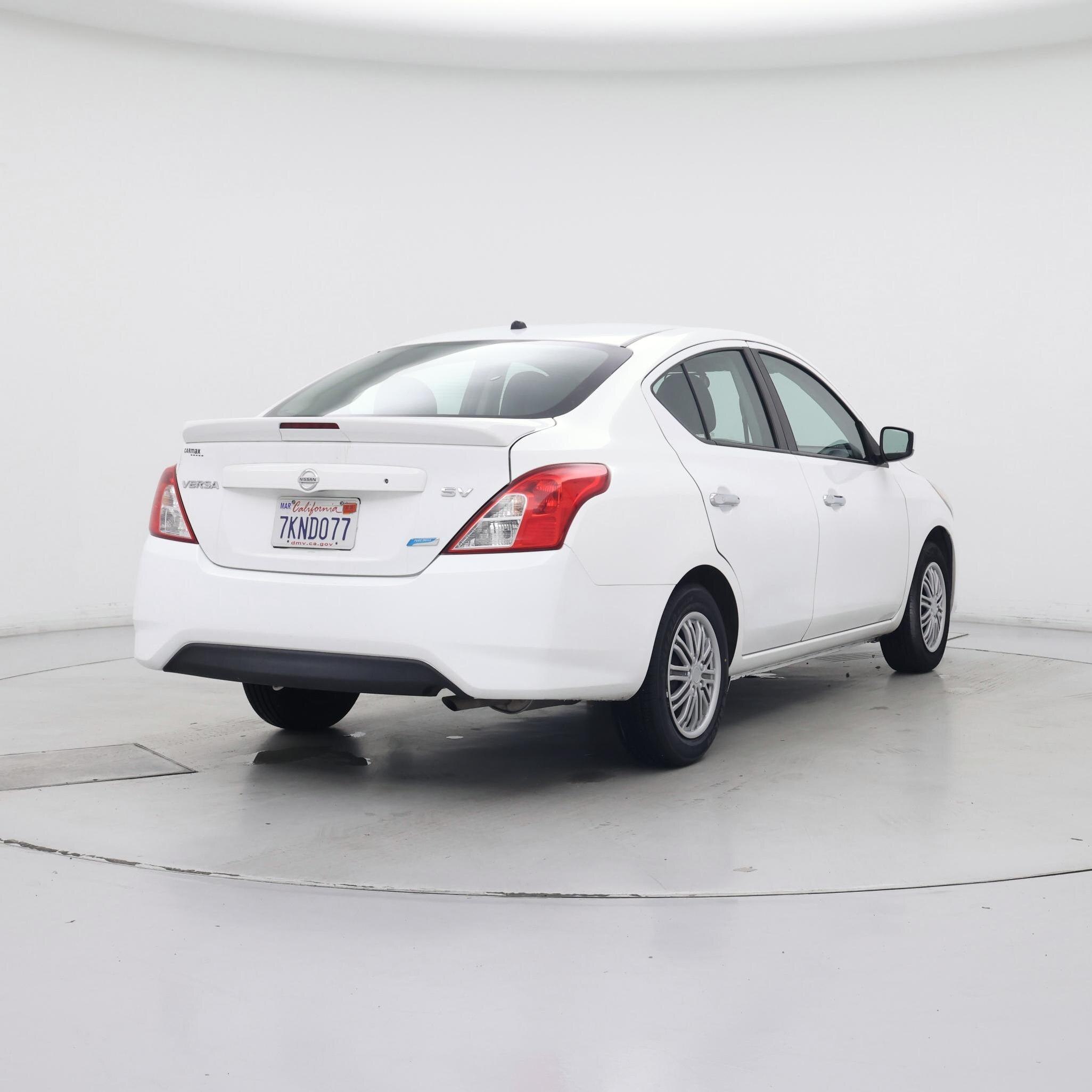 Thumbnail: 2015 Nissan Versa - 8