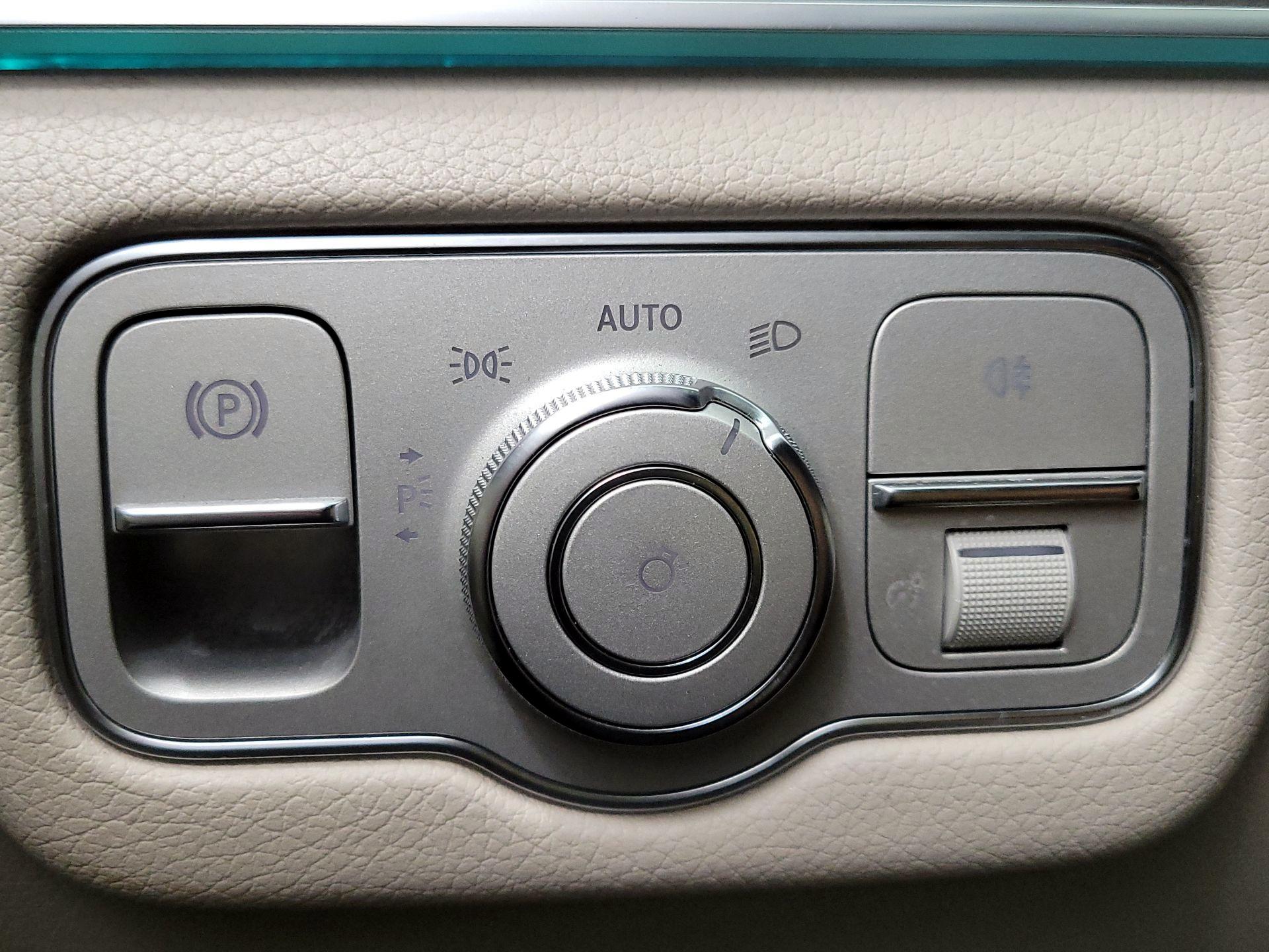 Thumbnail: 2020 Mercedes-Benz GLE - 13