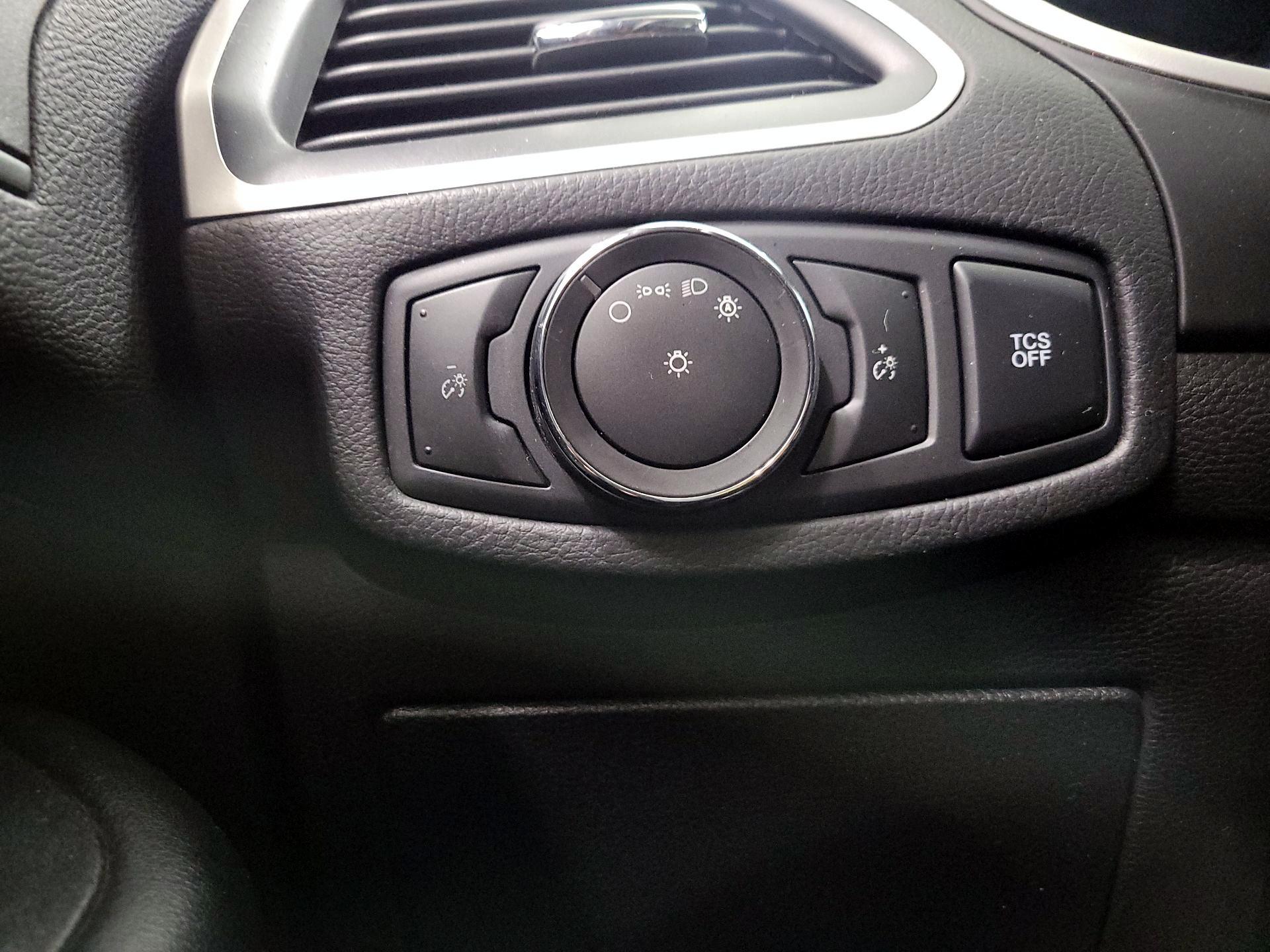 Thumbnail: 2021 Ford Edge - 13