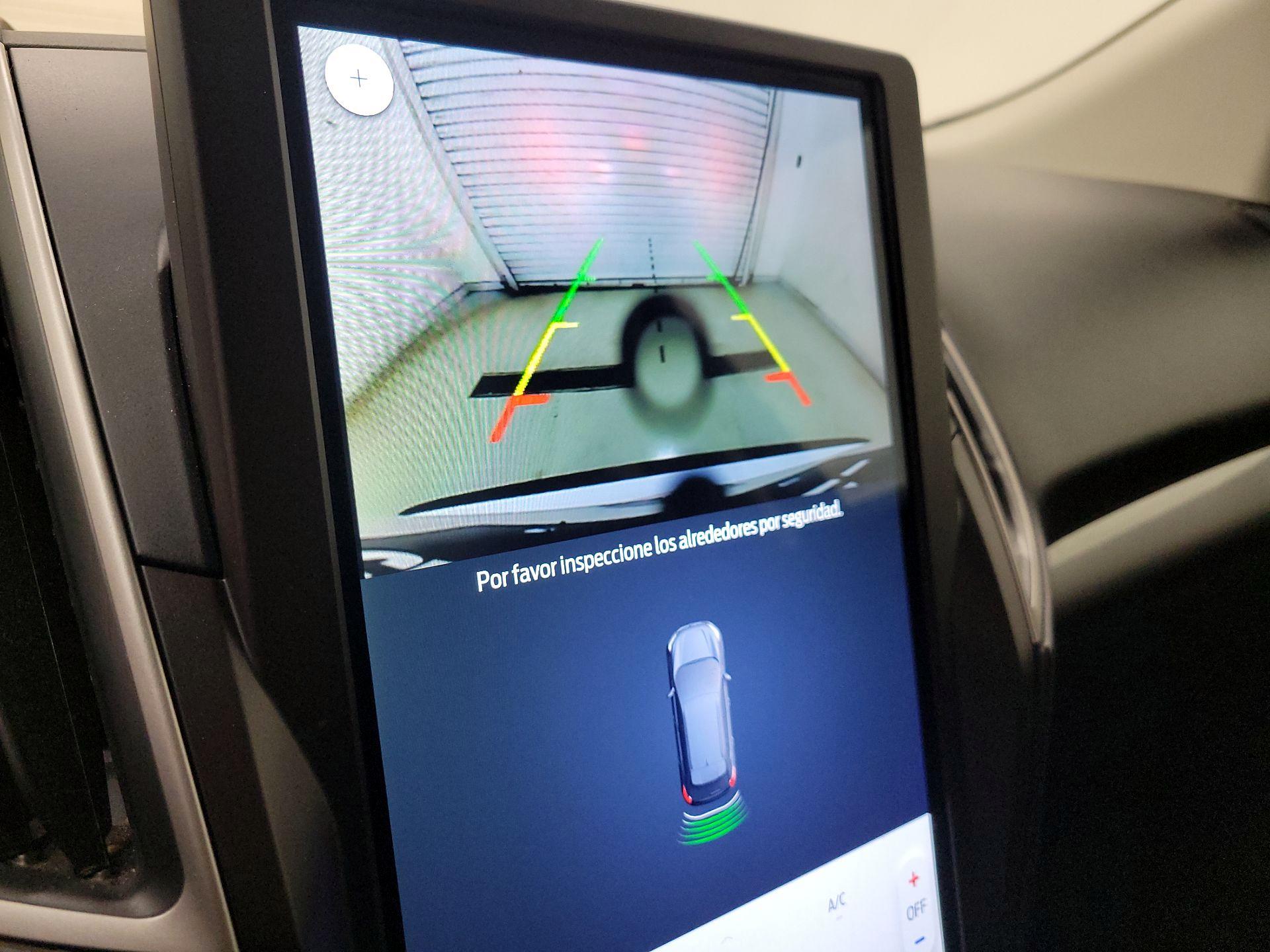 Thumbnail: 2021 Ford Edge - 14