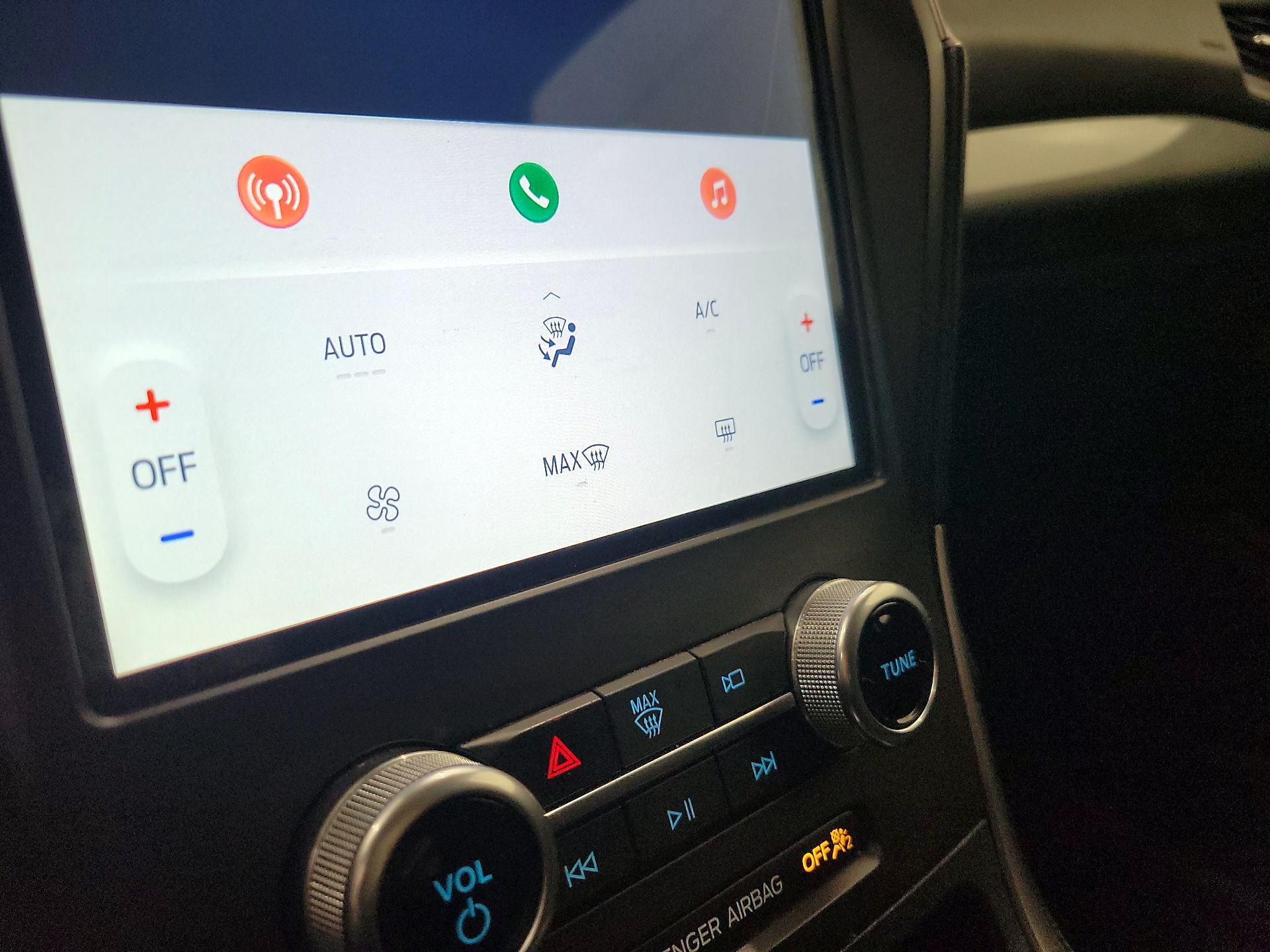 Thumbnail: 2021 Ford Edge - 16