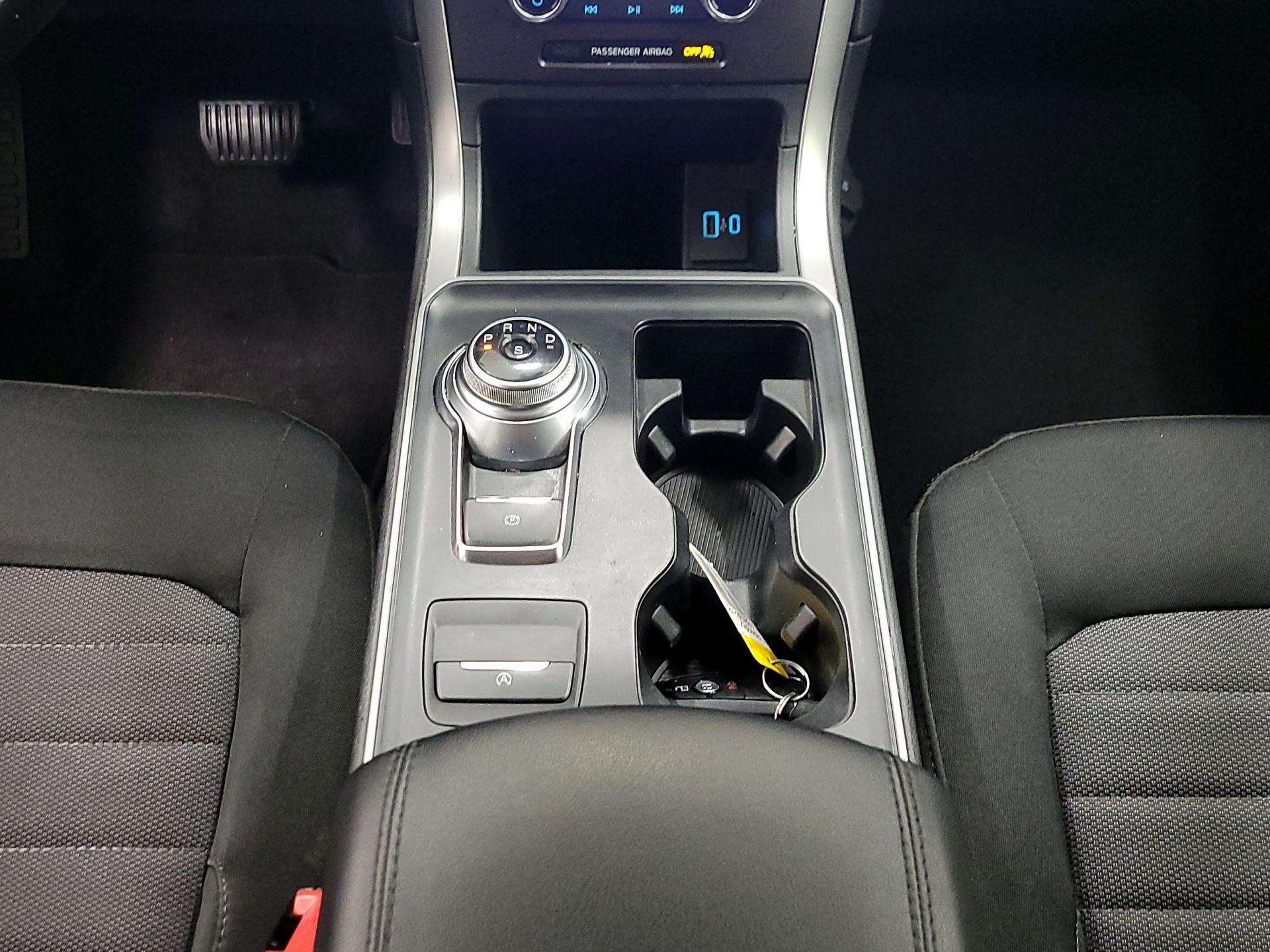 Thumbnail: 2021 Ford Edge - 17