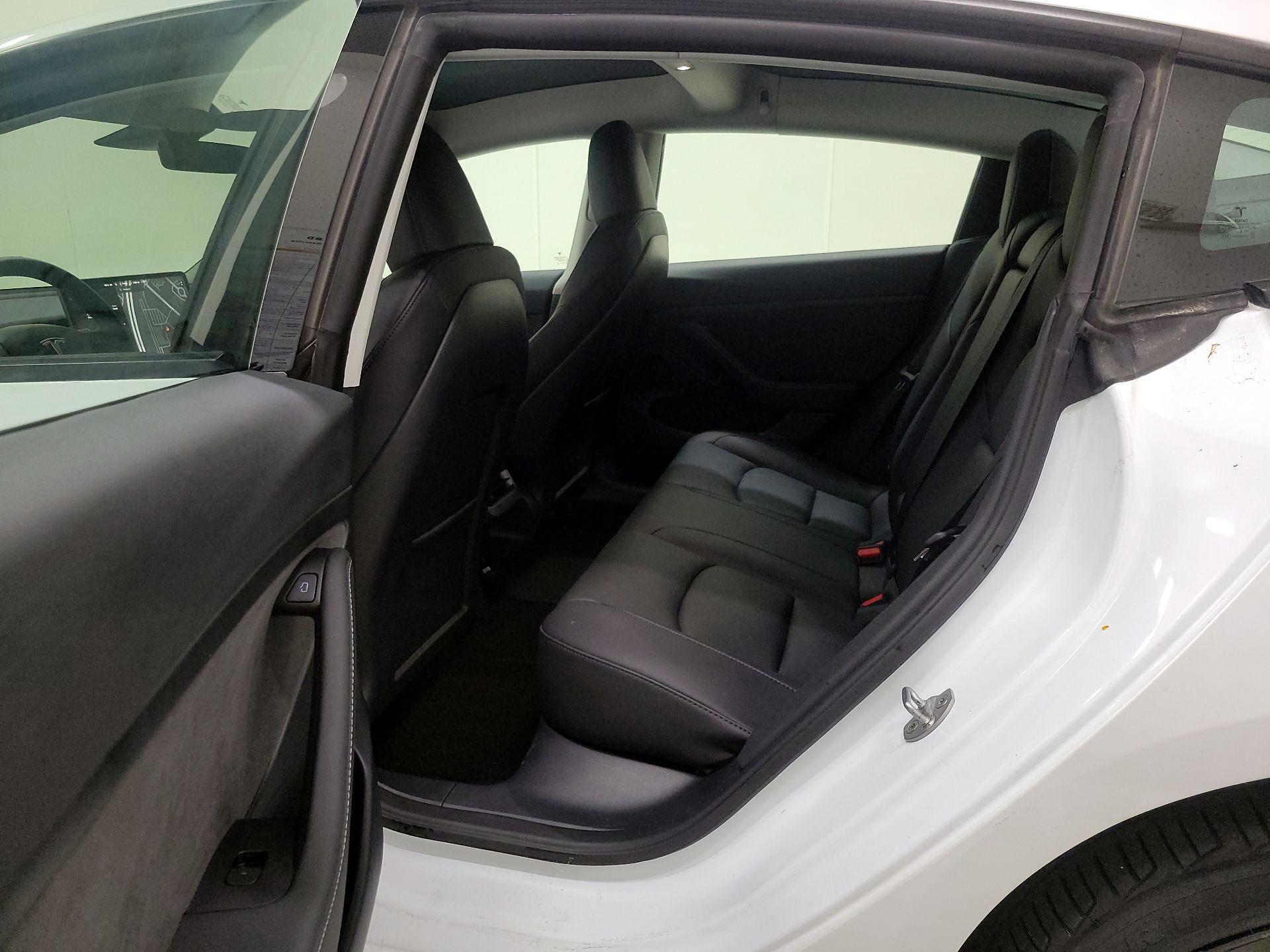 Thumbnail: 2023 Tesla Model 3 - 19