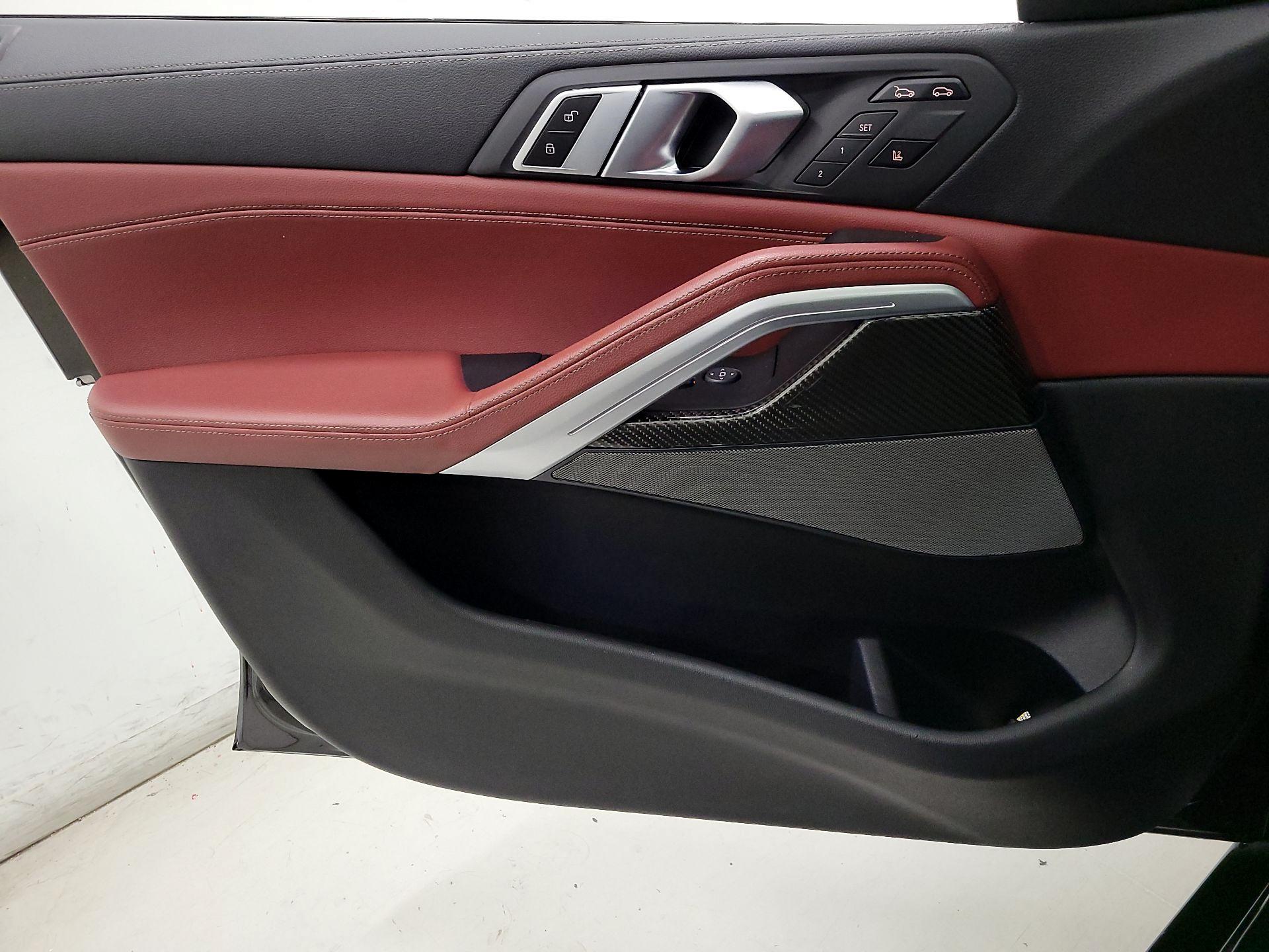 Thumbnail: 2021 BMW X6 - 12