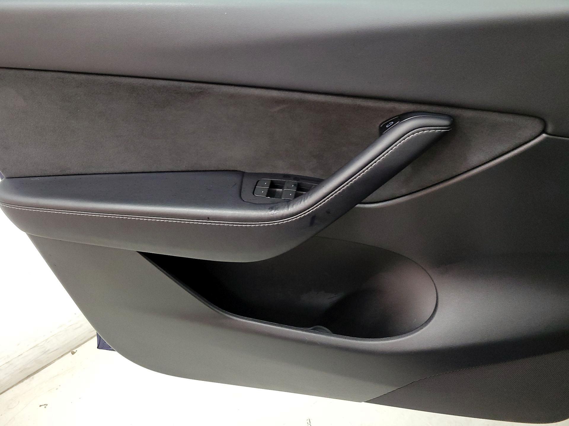 Thumbnail: 2022 Tesla Model Y - 12