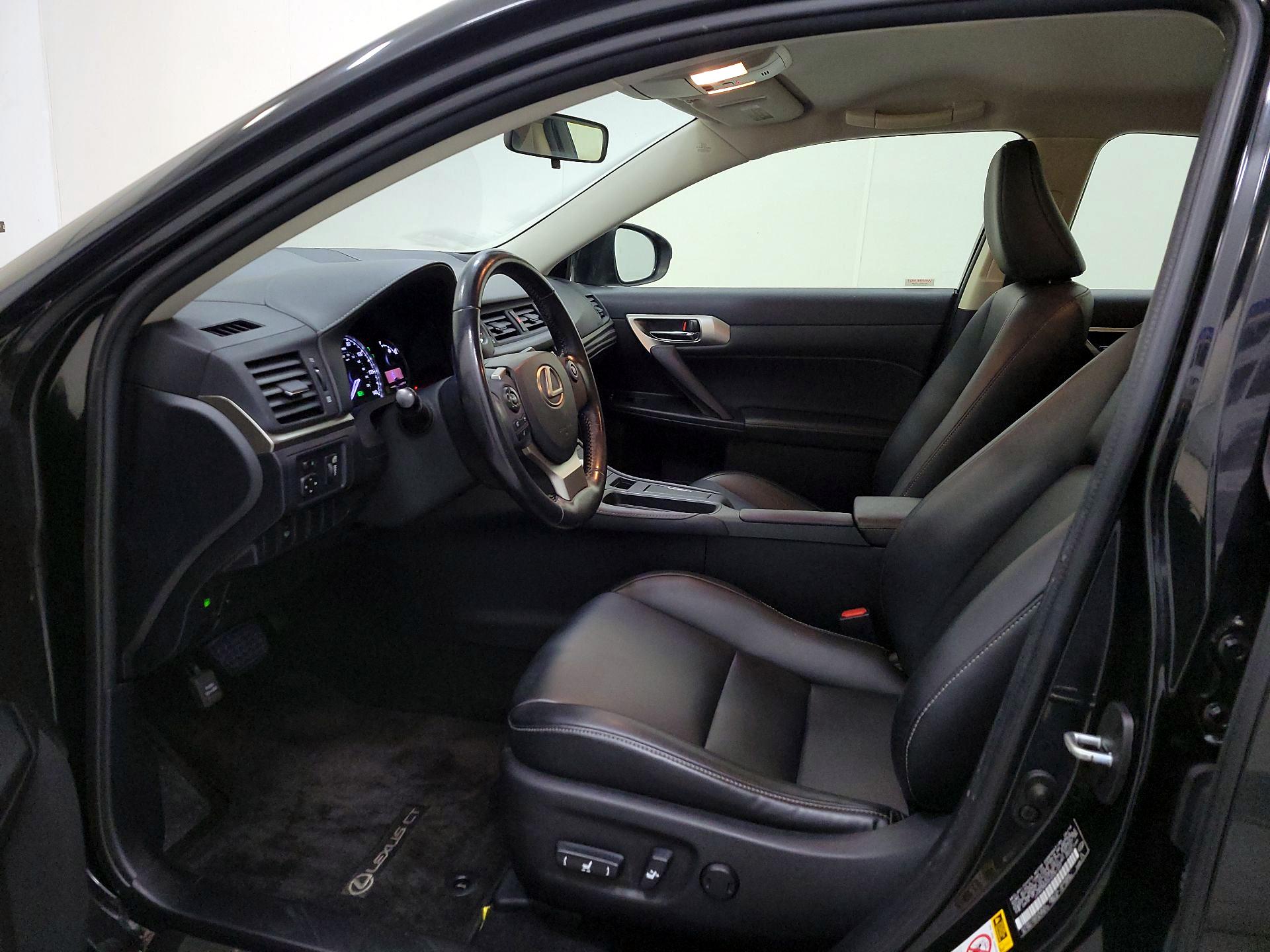 Thumbnail: 2017 Lexus CT - 11