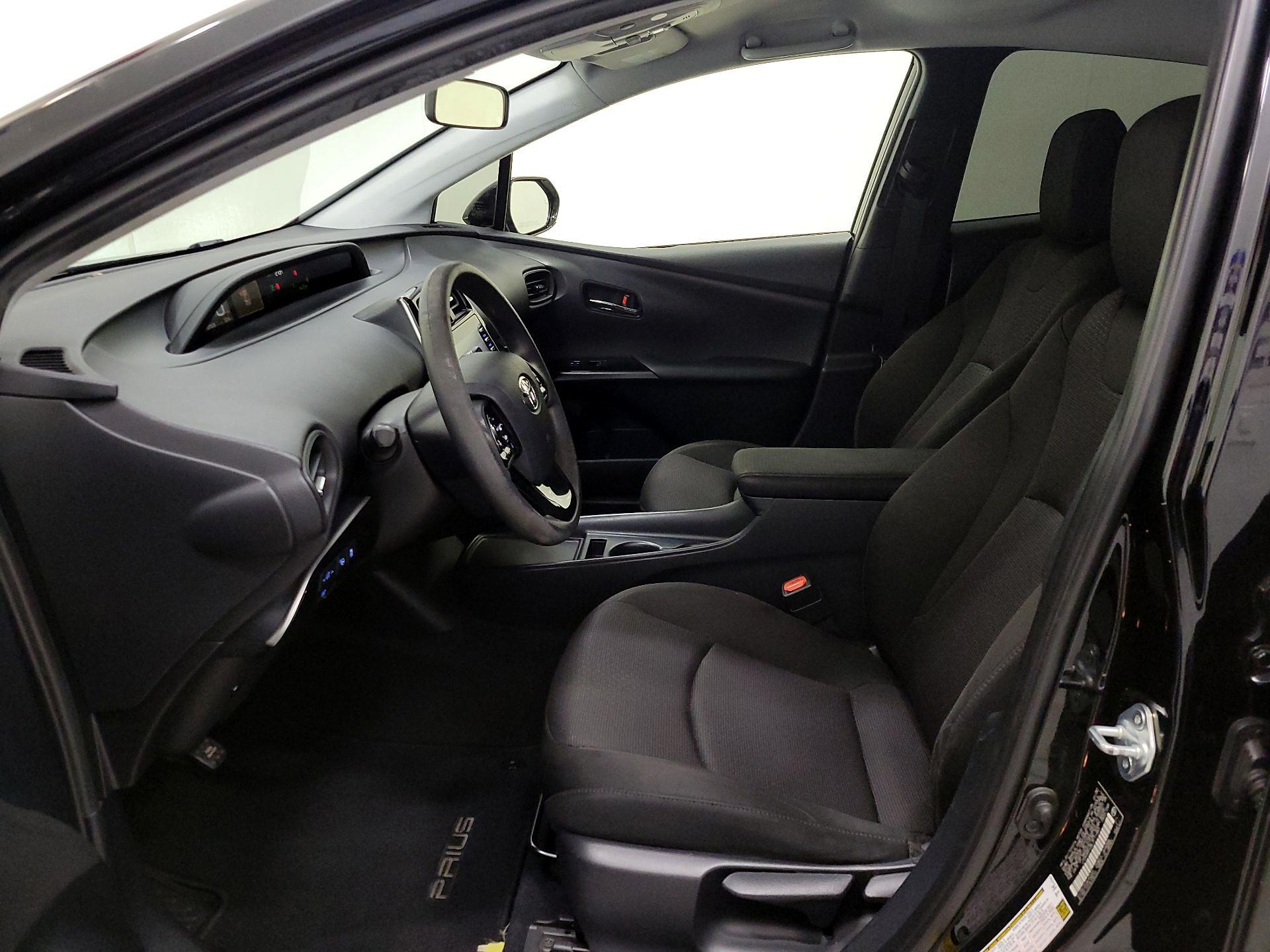 Thumbnail: 2020 Toyota Prius - 11