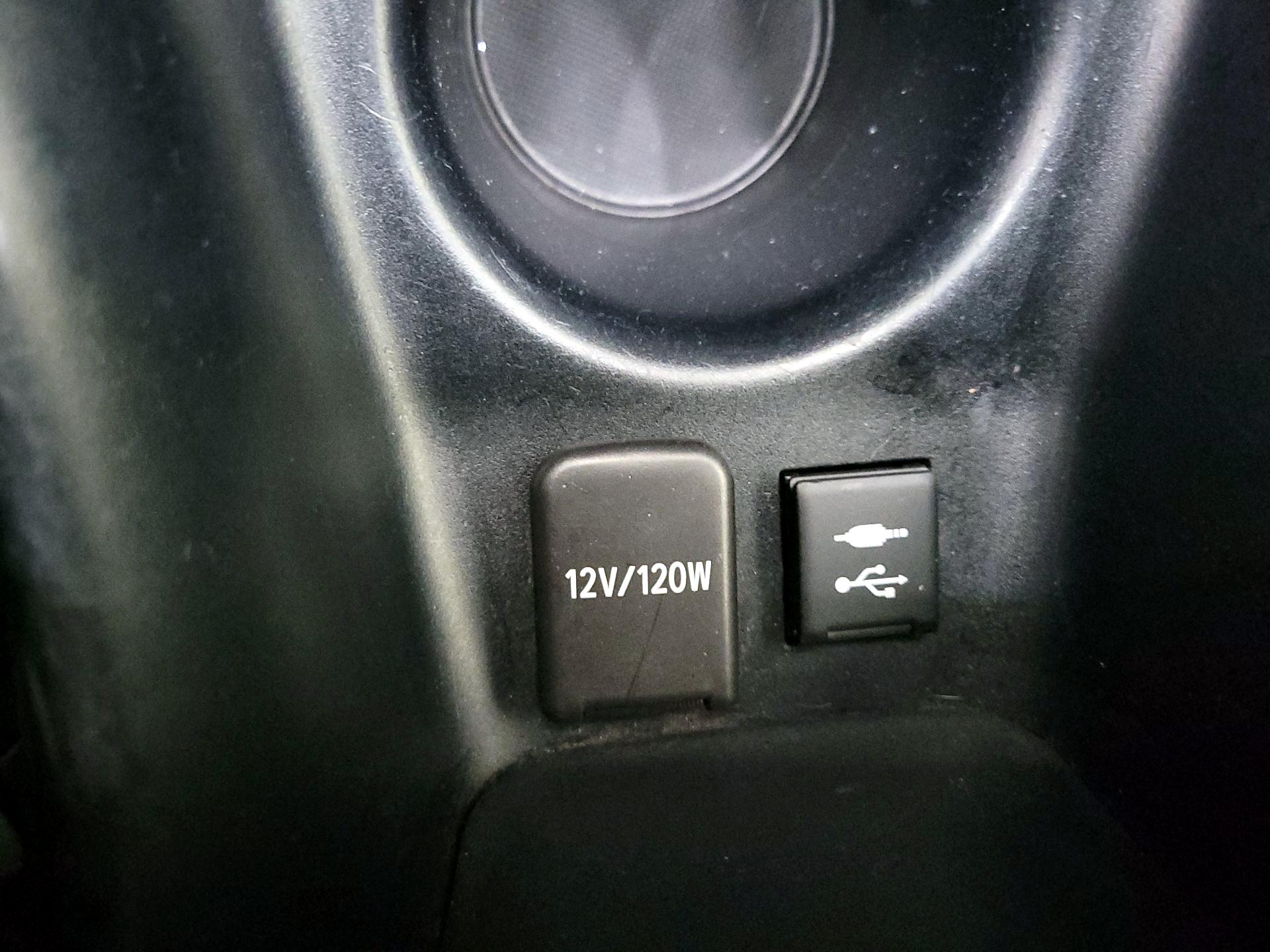 Thumbnail: 2020 Toyota Prius - 18