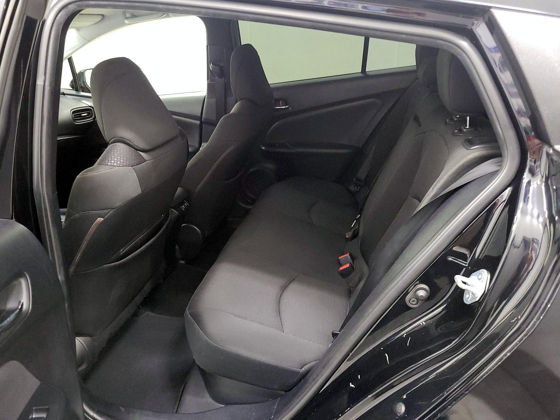 Thumbnail: 2020 Toyota Prius - 19