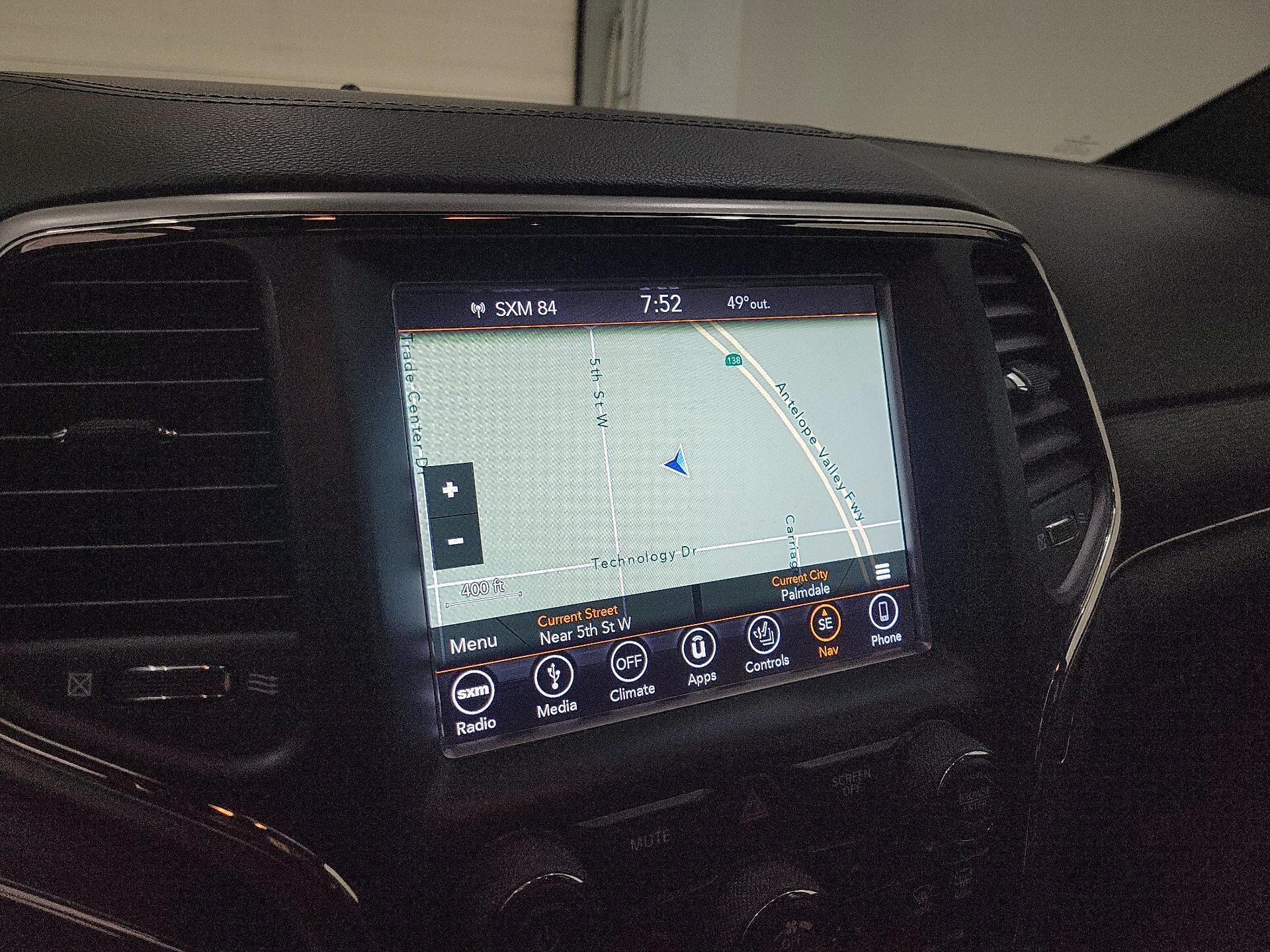 Thumbnail: 2018 Jeep Grand Cherokee - 14