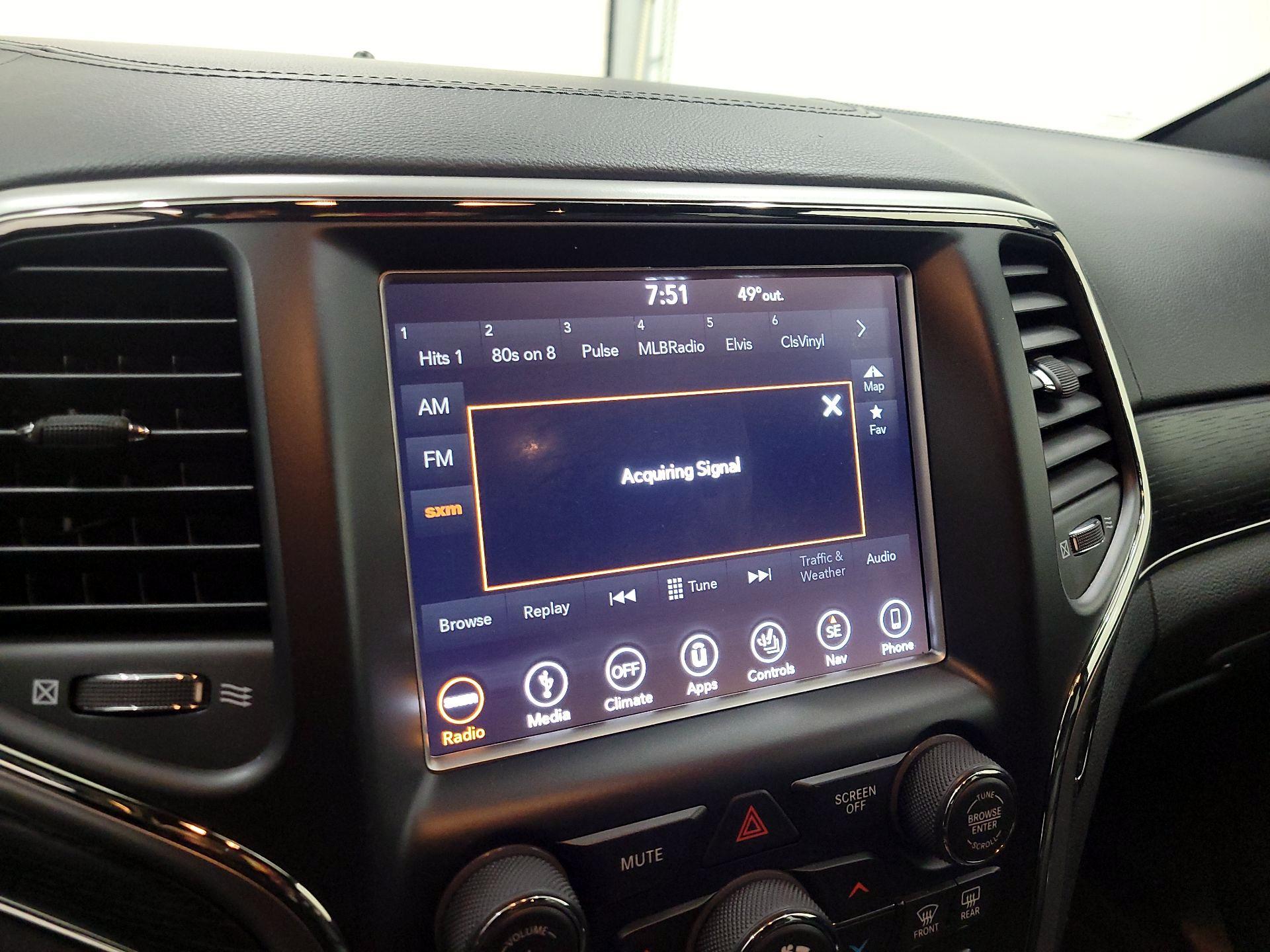 Thumbnail: 2018 Jeep Grand Cherokee - 16