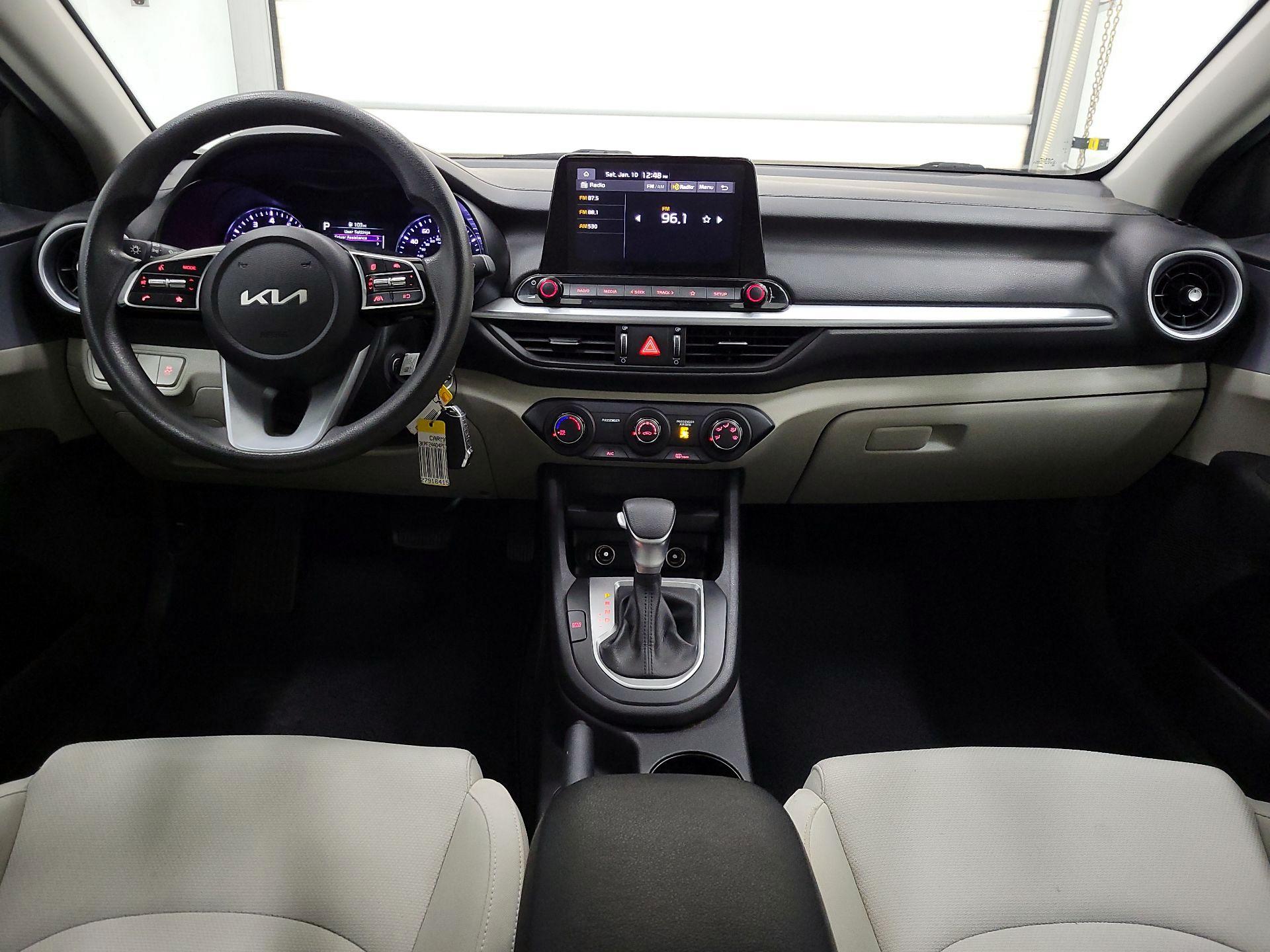 Thumbnail: 2023 Kia Forte - 9