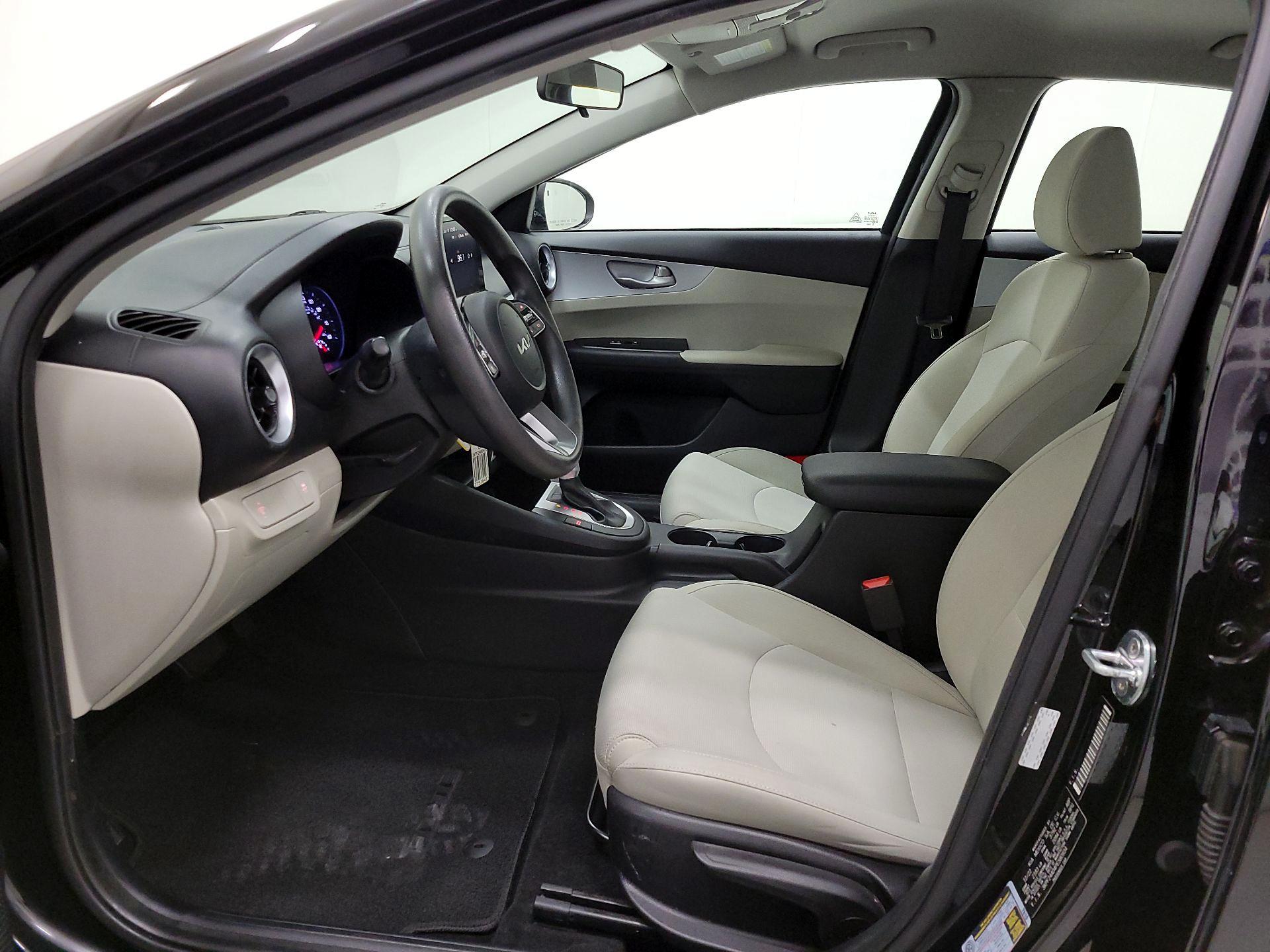 Thumbnail: 2023 Kia Forte - 11