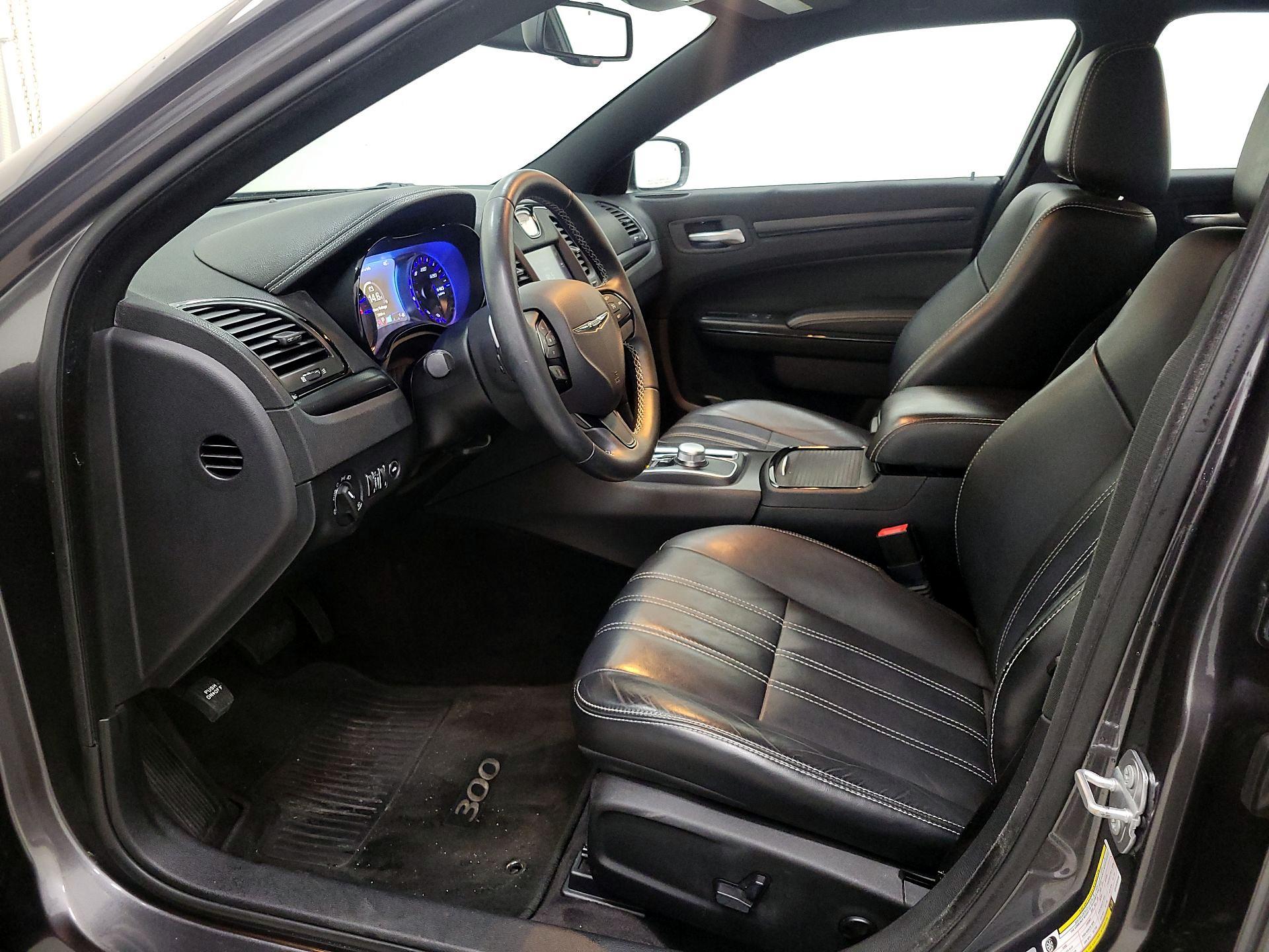 Thumbnail: 2016 Chrysler 300 - 11