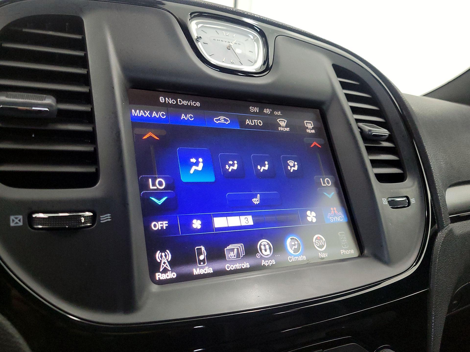 Thumbnail: 2016 Chrysler 300 - 16