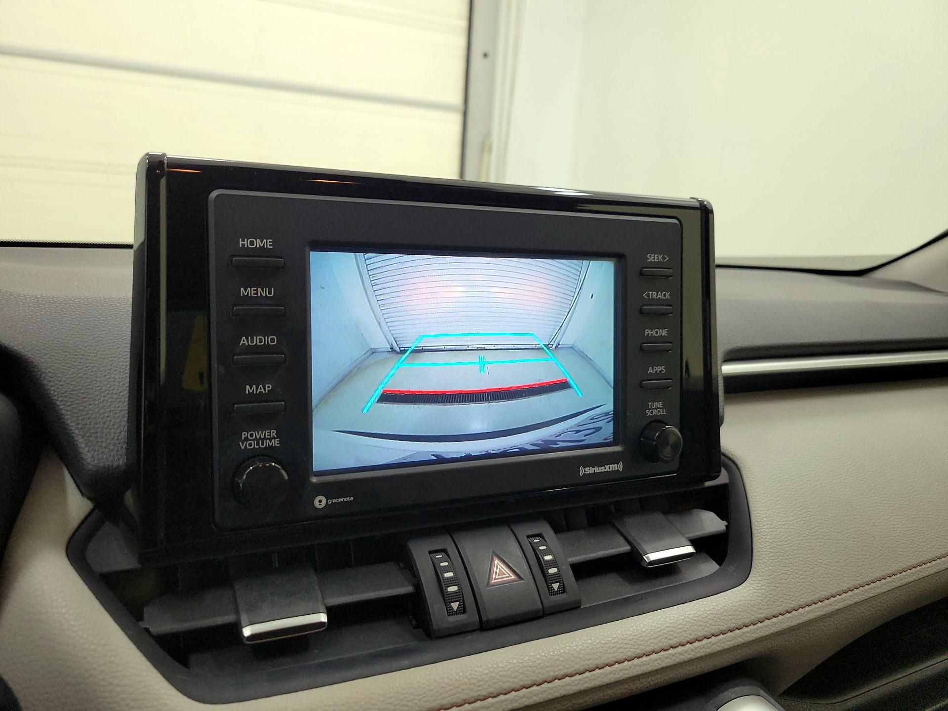 Thumbnail: 2020 Toyota RAV4 - 14