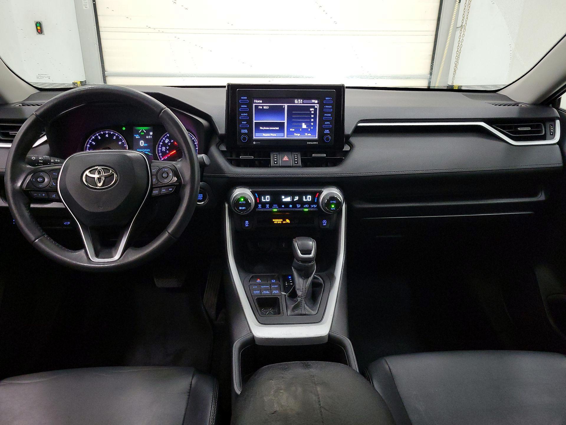 Thumbnail: 2022 Toyota RAV4 - 9