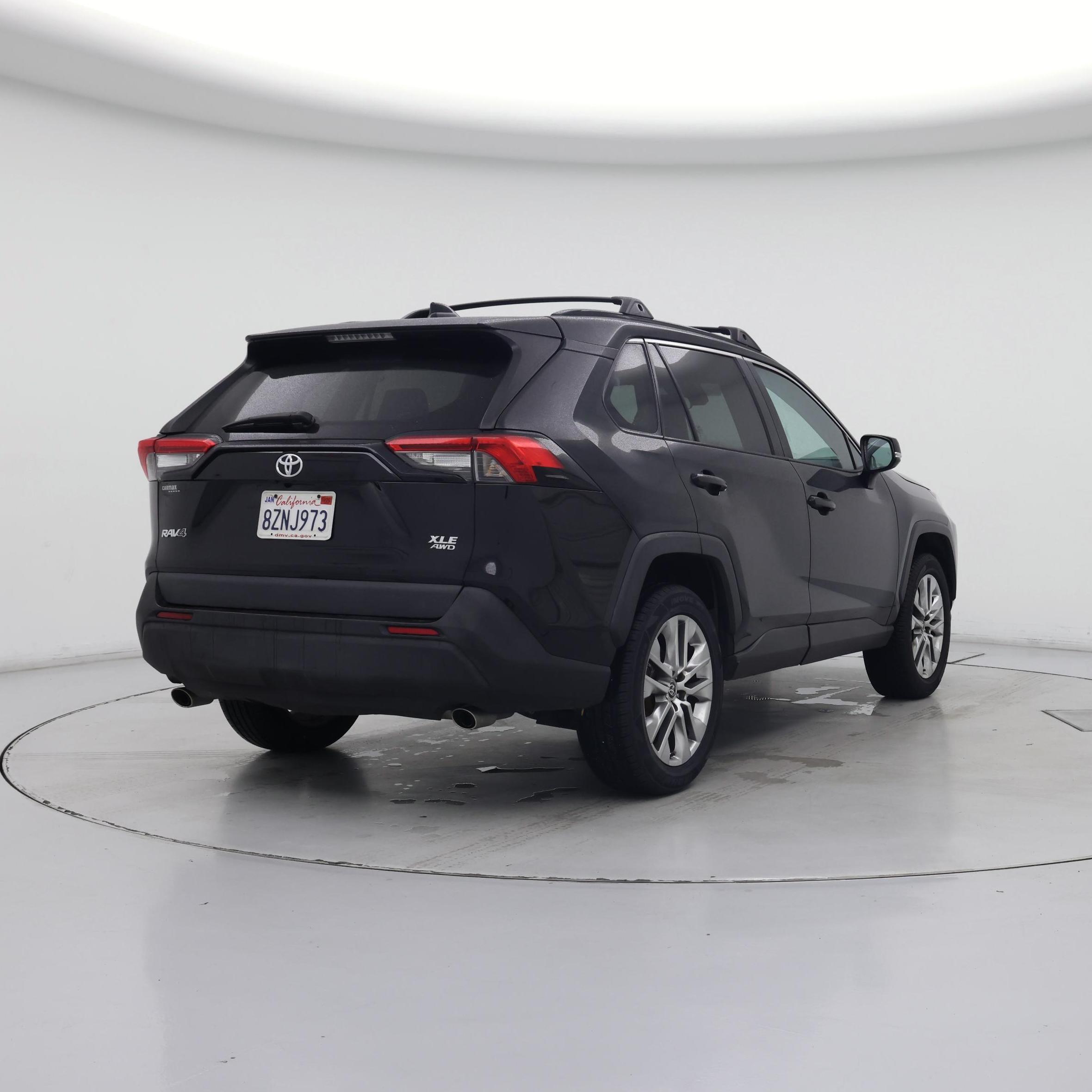 Thumbnail: 2022 Toyota RAV4 - 8