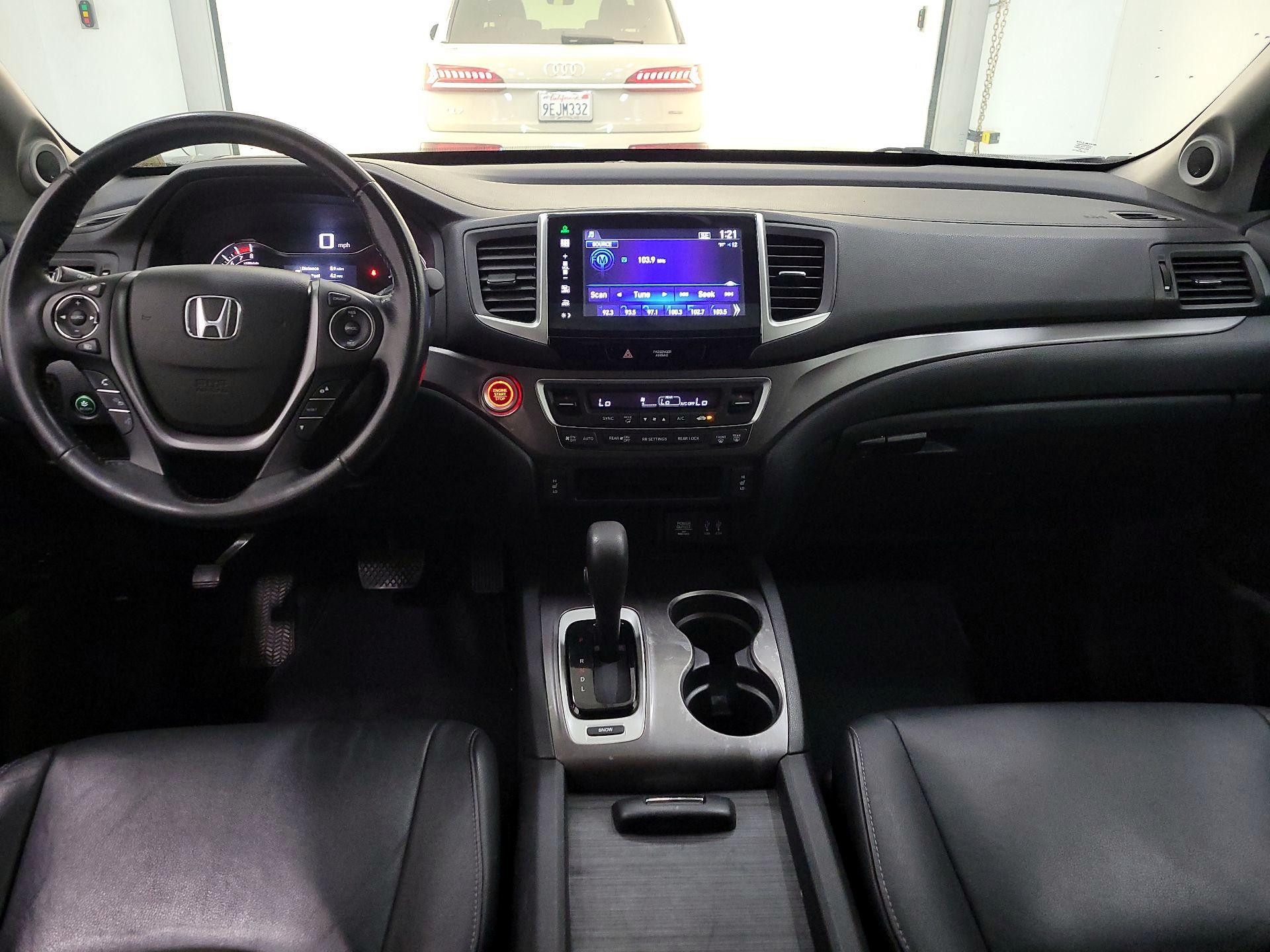 Thumbnail: 2016 Honda Pilot - 9