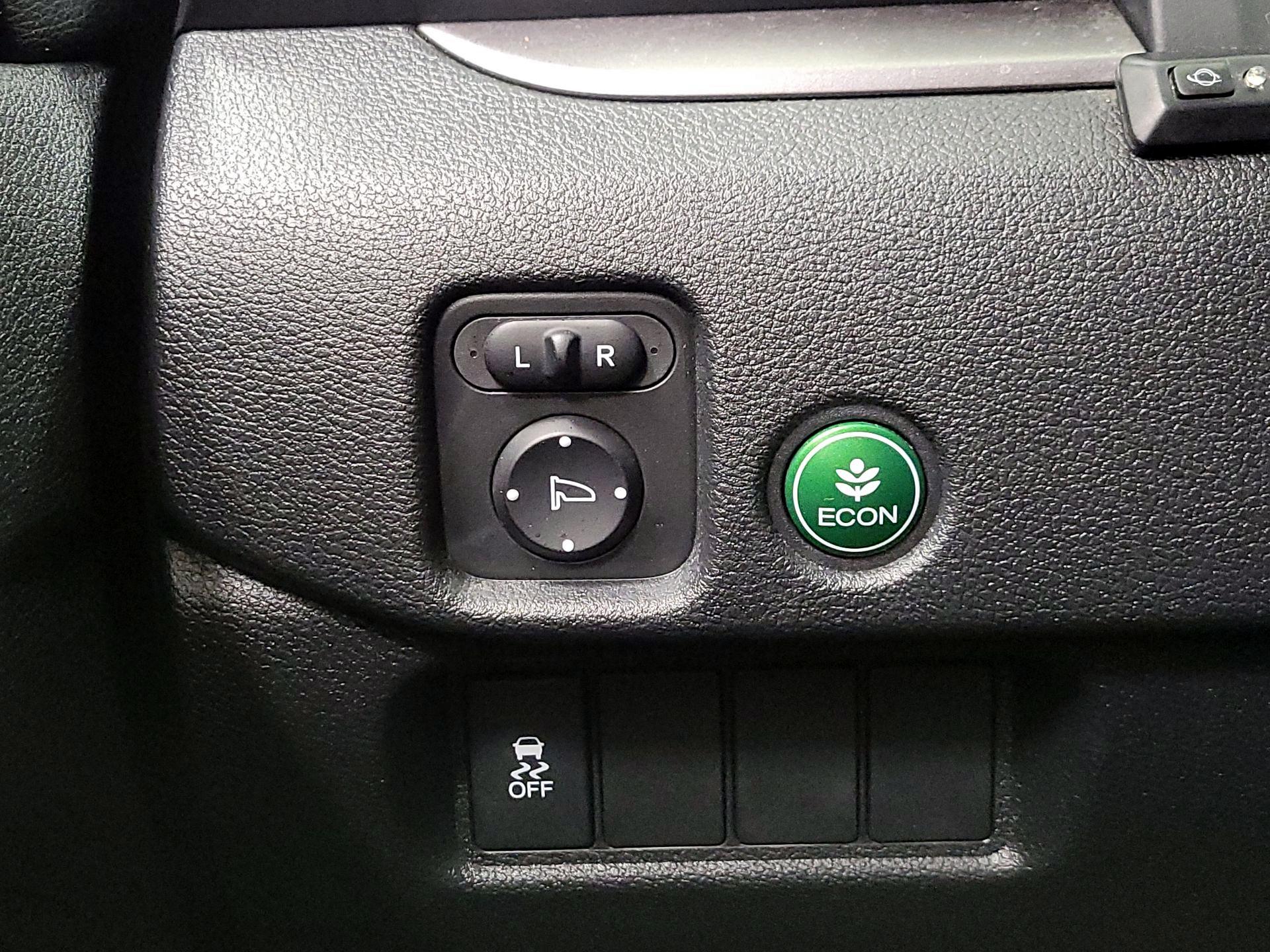 Thumbnail: 2016 Honda Pilot - 13