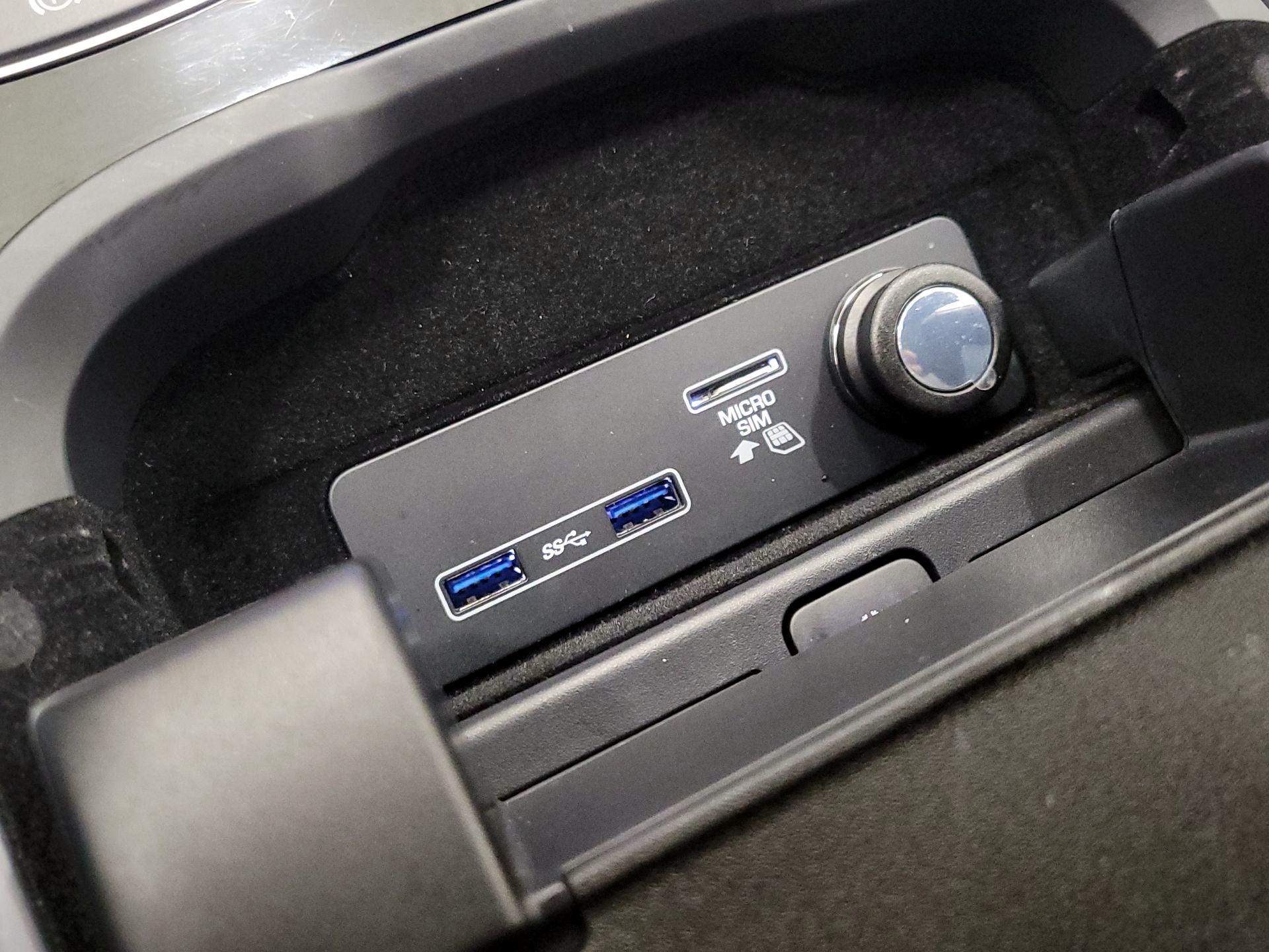 Thumbnail: 2019 Land Rover Range Rover Sport - 17