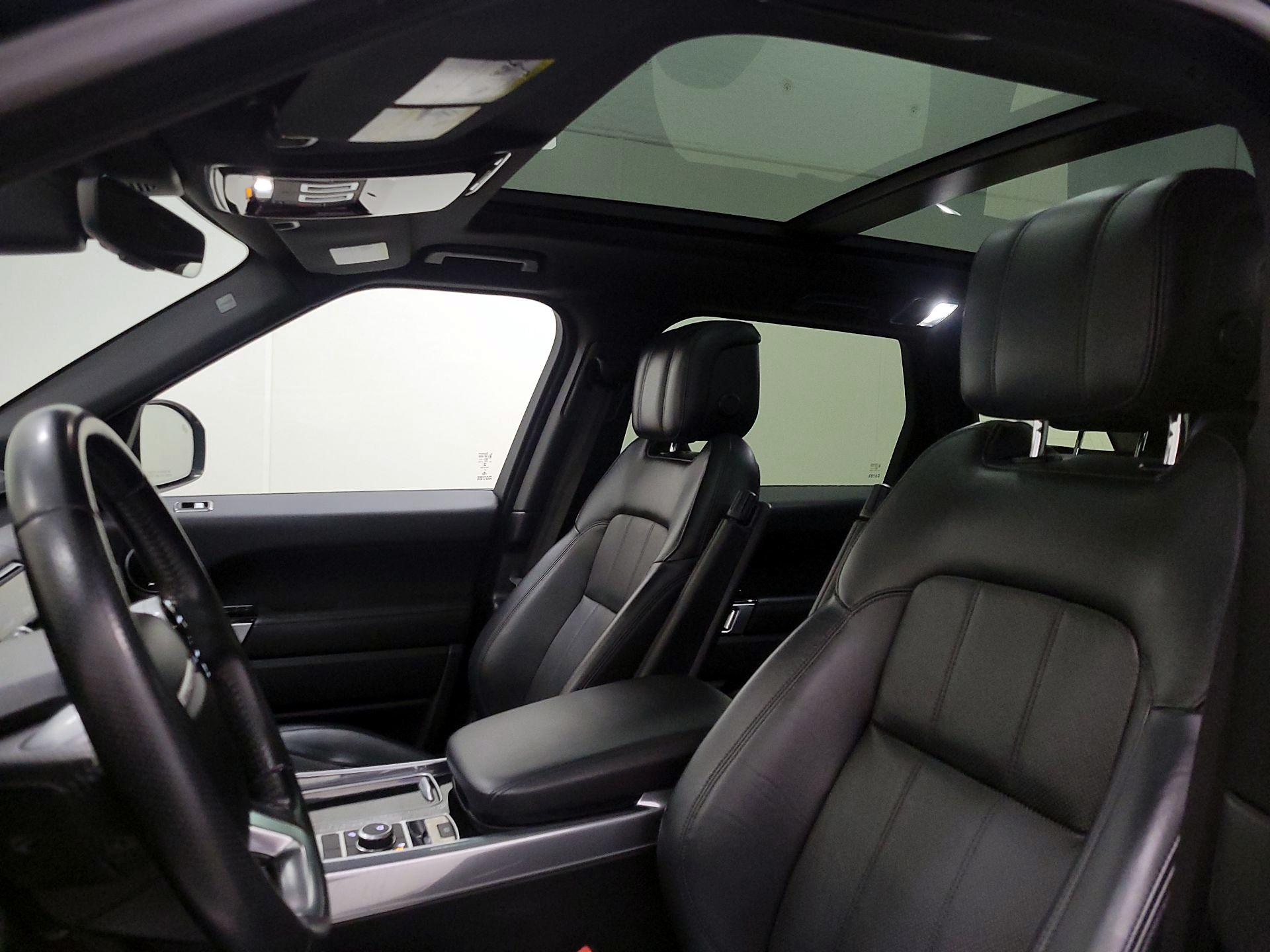 Thumbnail: 2019 Land Rover Range Rover Sport - 18