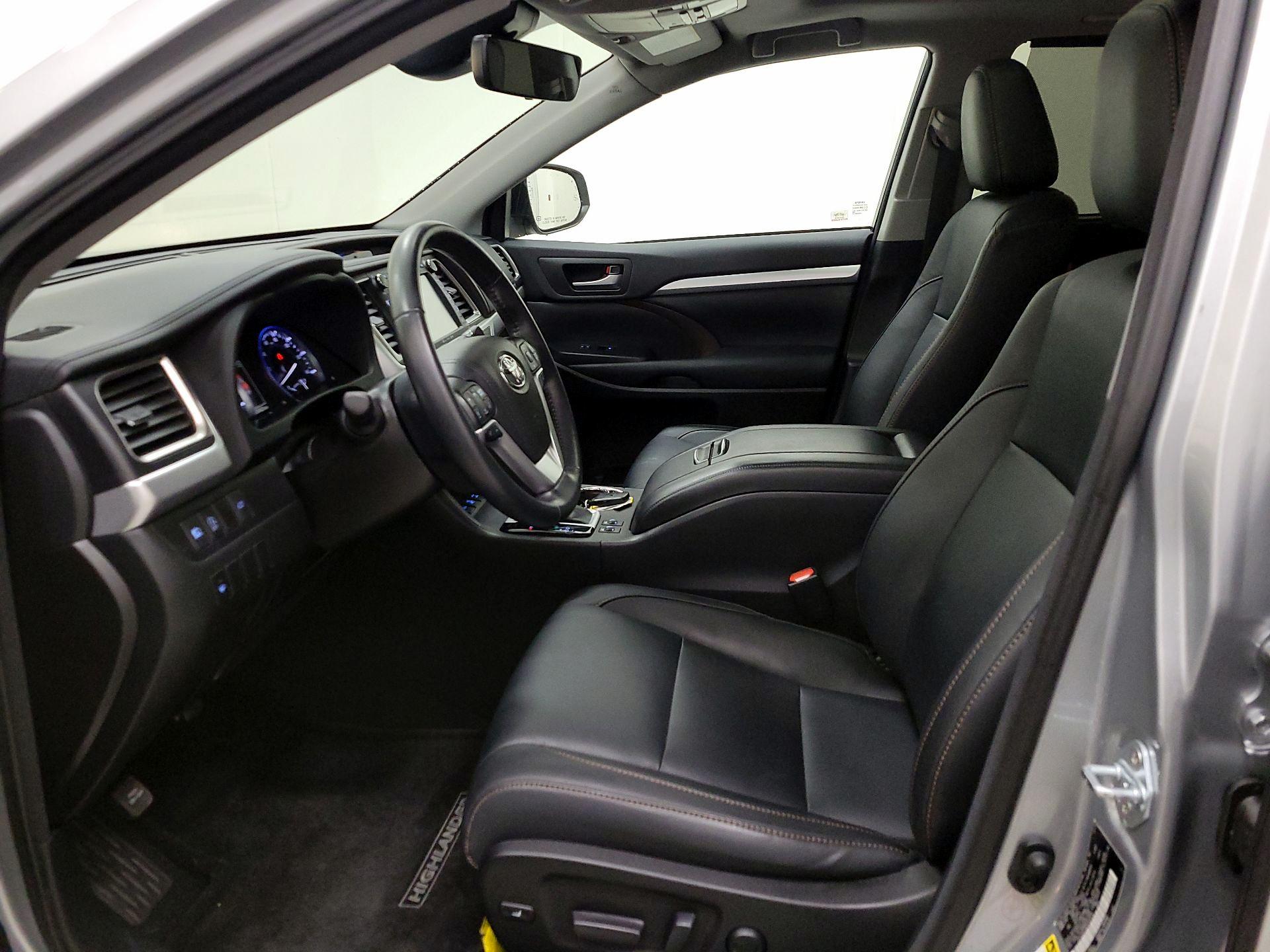 Thumbnail: 2017 Toyota Highlander - 11