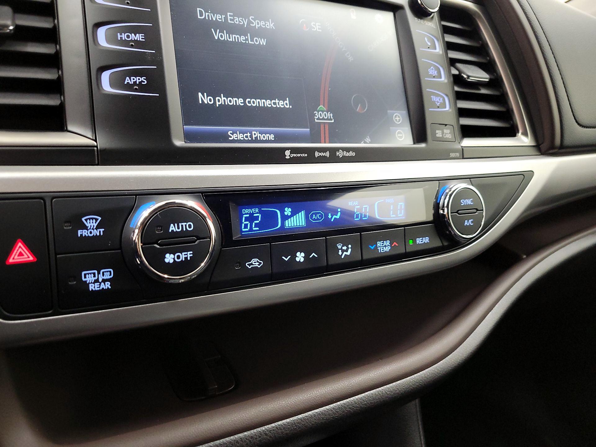 Thumbnail: 2017 Toyota Highlander - 17