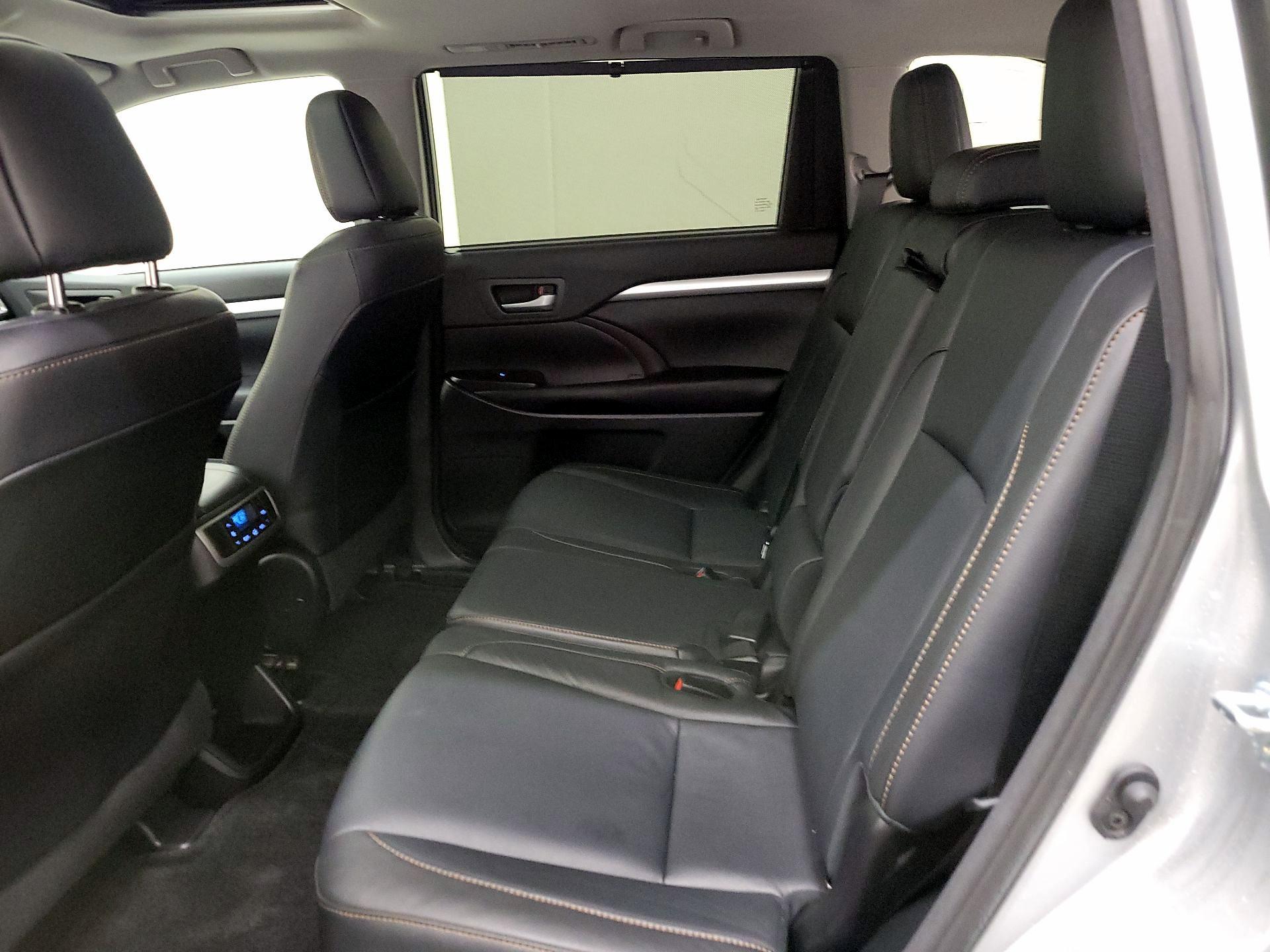 Thumbnail: 2017 Toyota Highlander - 20