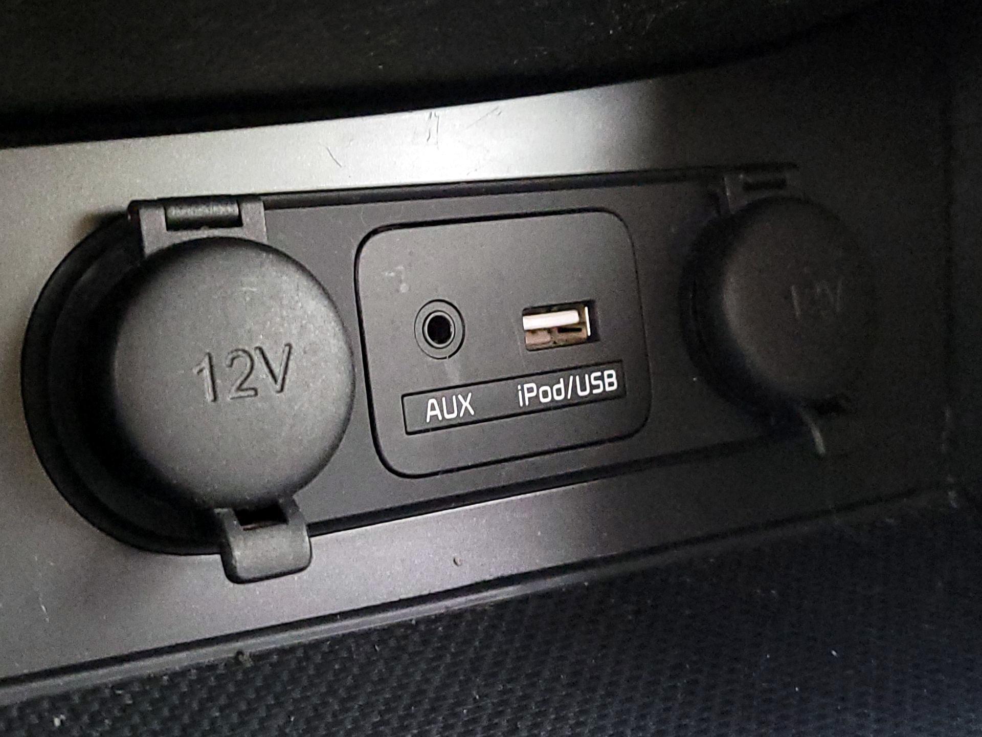 Thumbnail: 2015 Kia Optima - 17